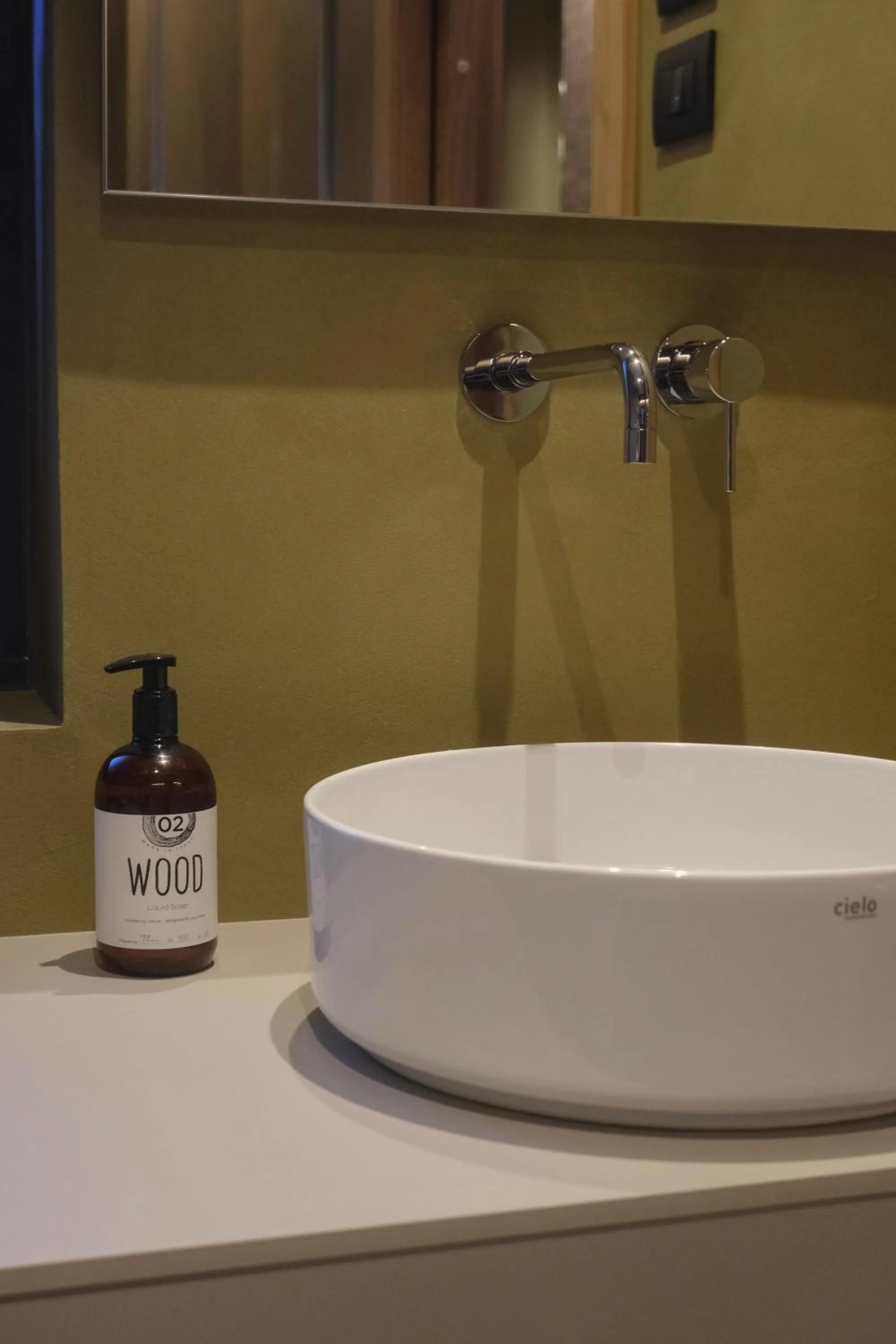 Bathroom in Flos Hotel