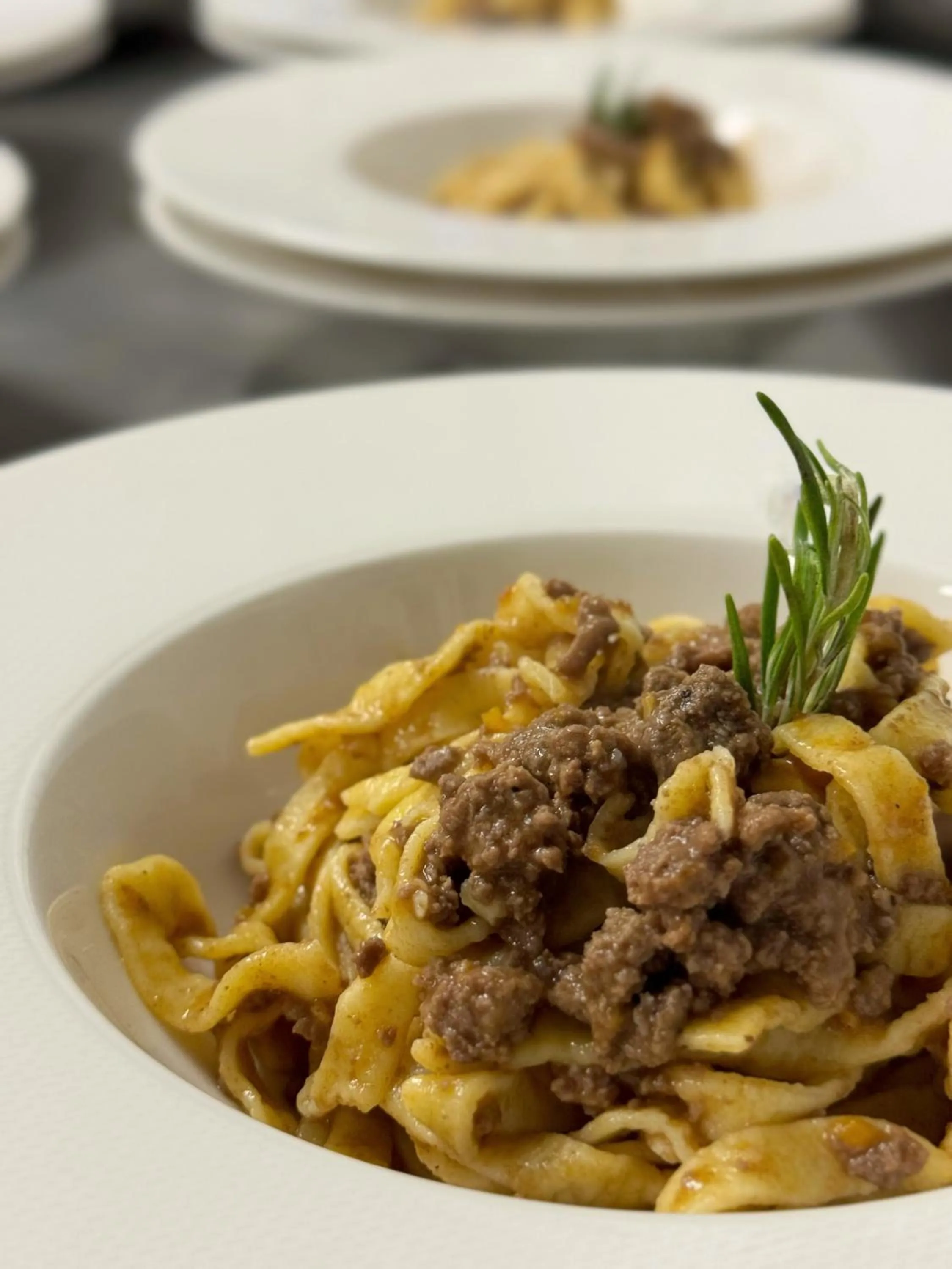 Restaurant/places to eat in Flos Hotel