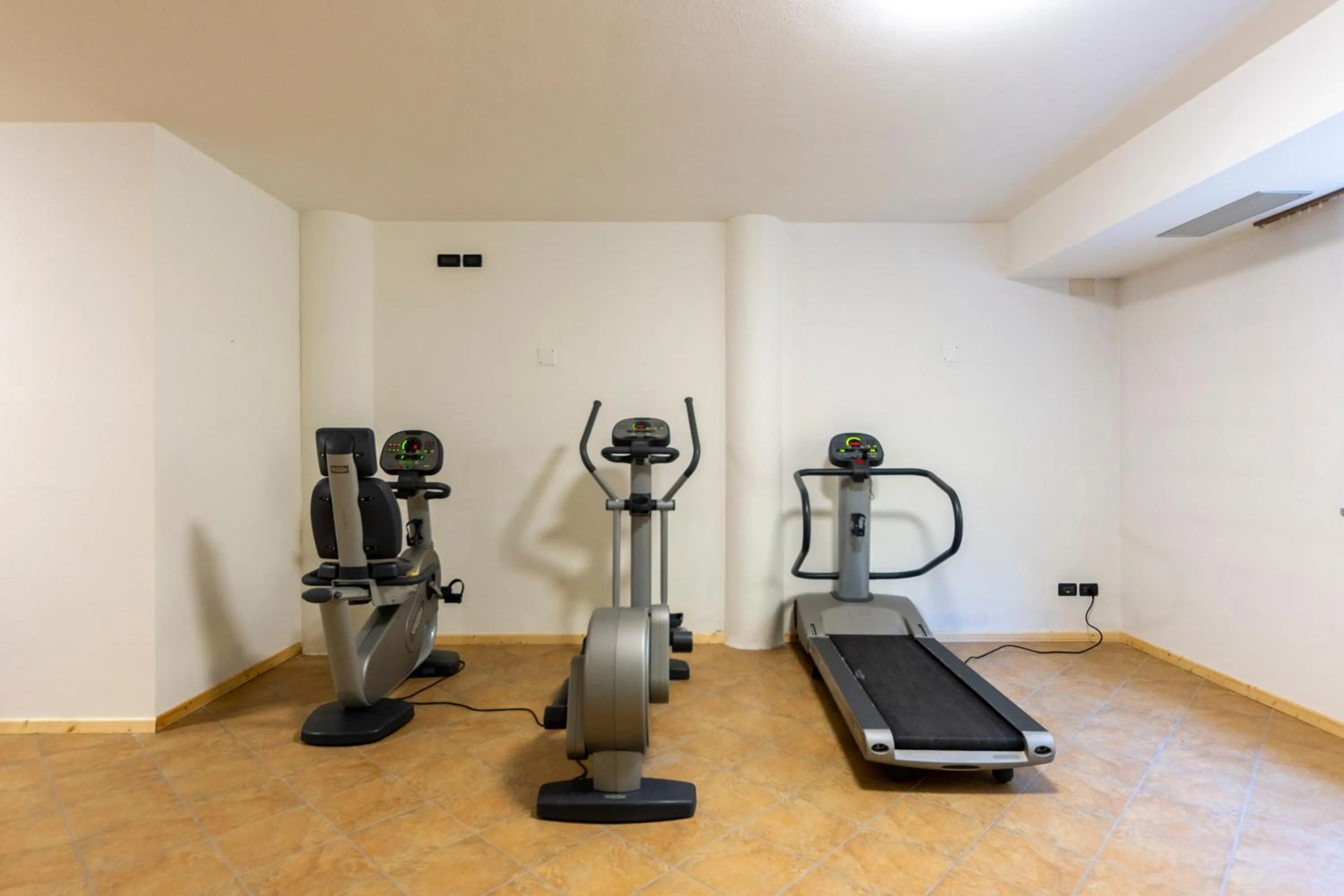 Fitness centre/facilities in Flos Hotel