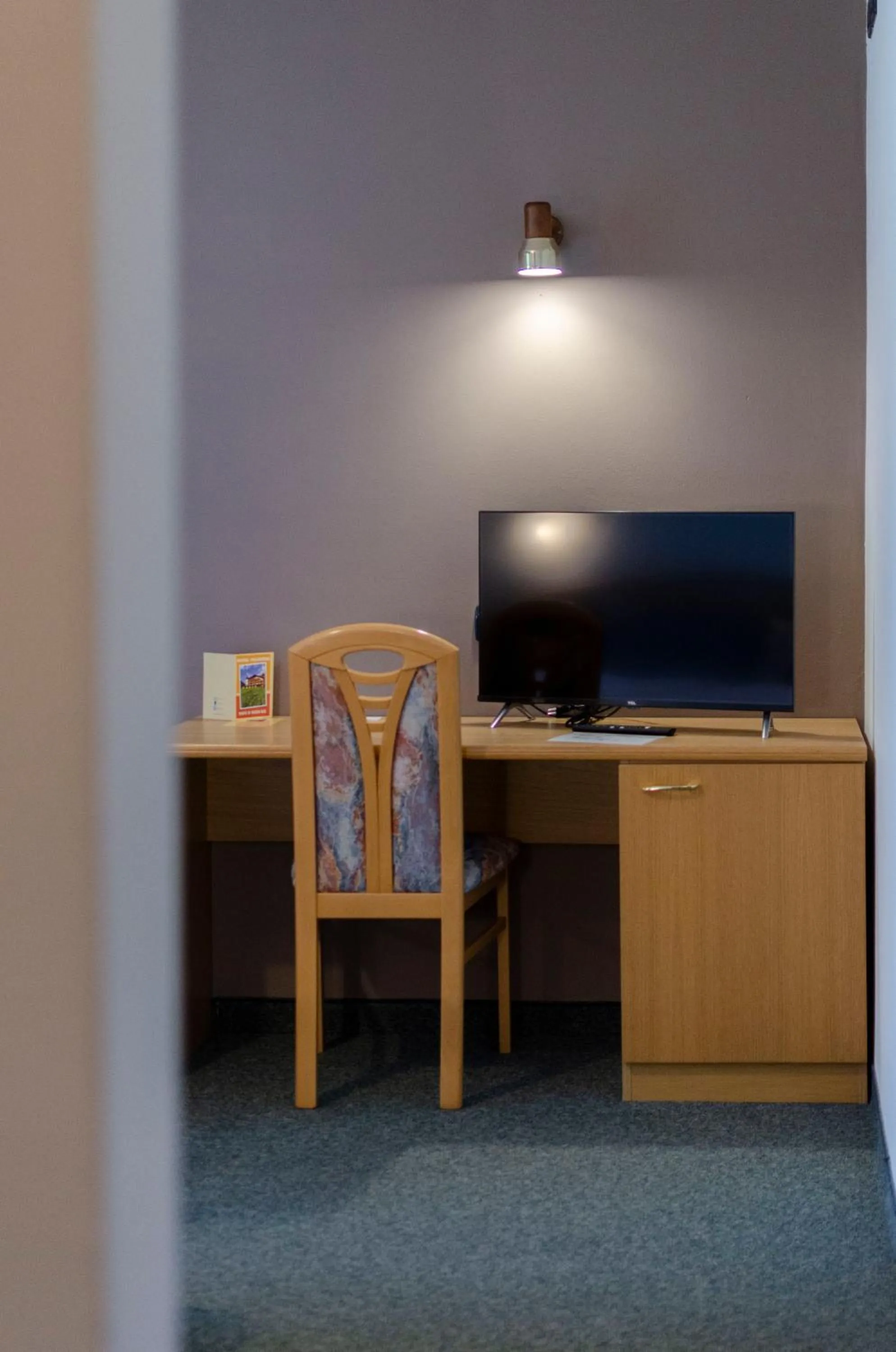 Bedroom in Flos Hotel