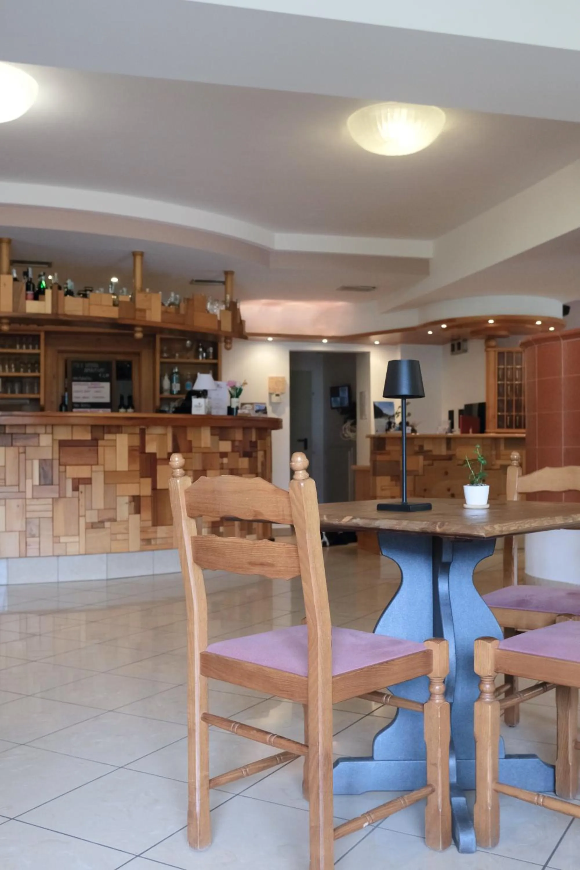 Lounge or bar in Flos Hotel