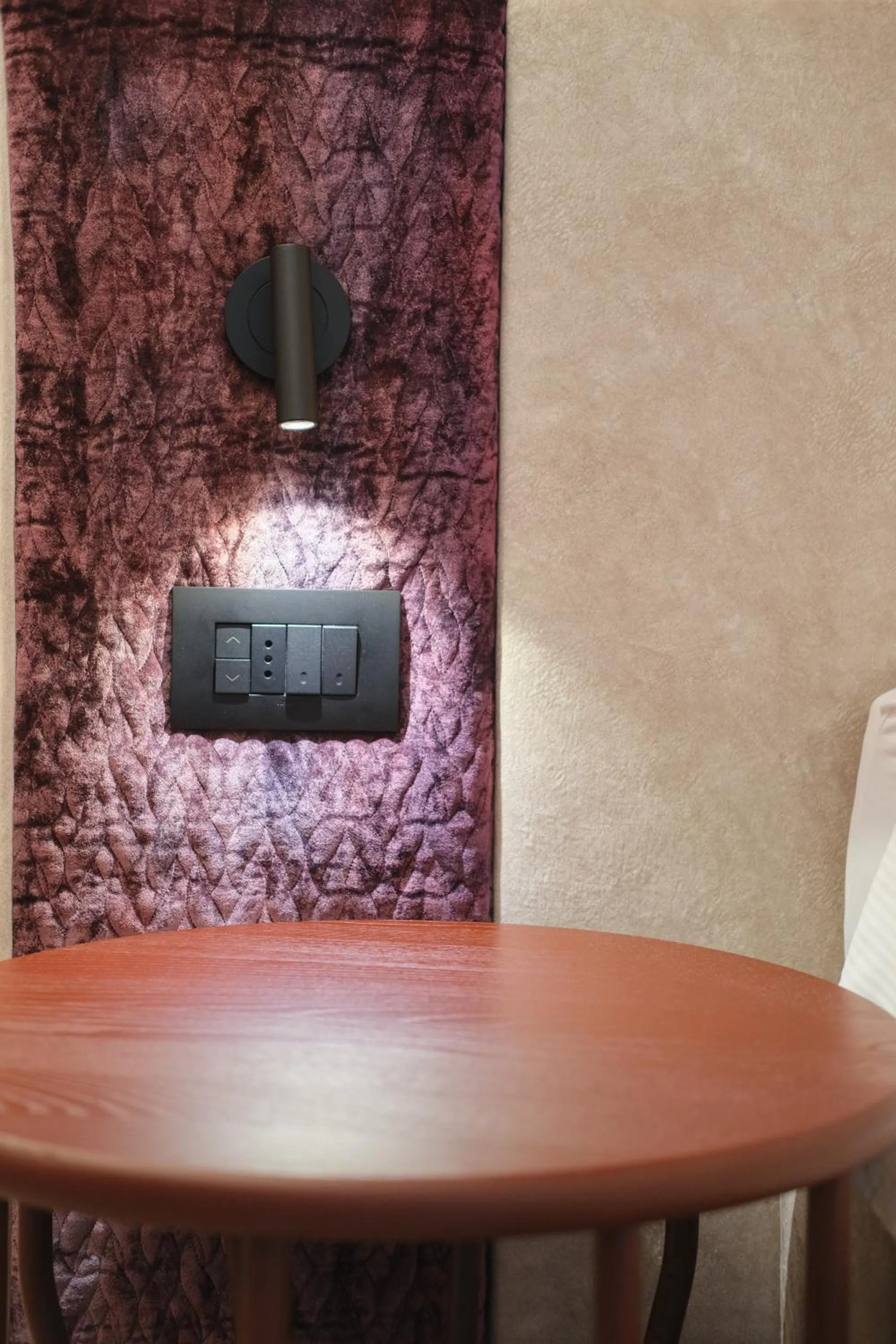 Bedroom in Flos Hotel