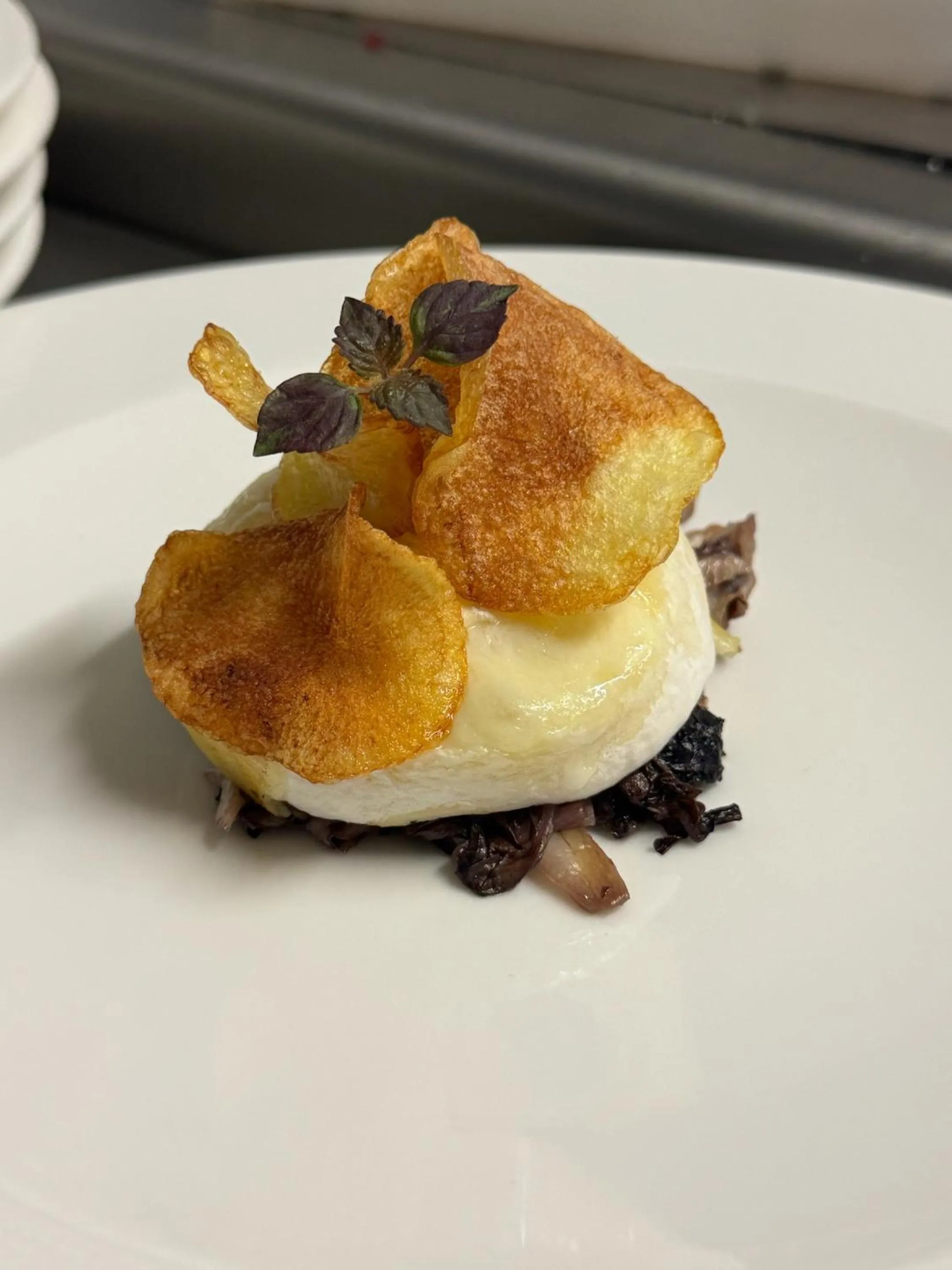 Restaurant/places to eat in Flos Hotel