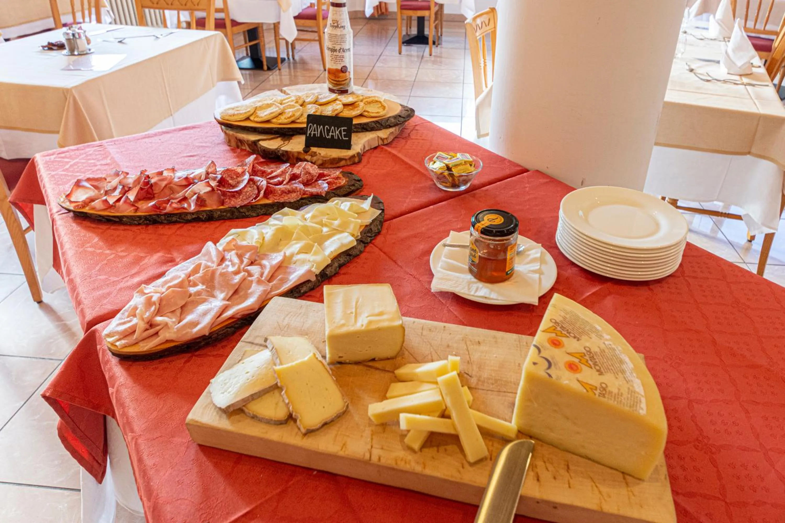 Breakfast in Flos Hotel