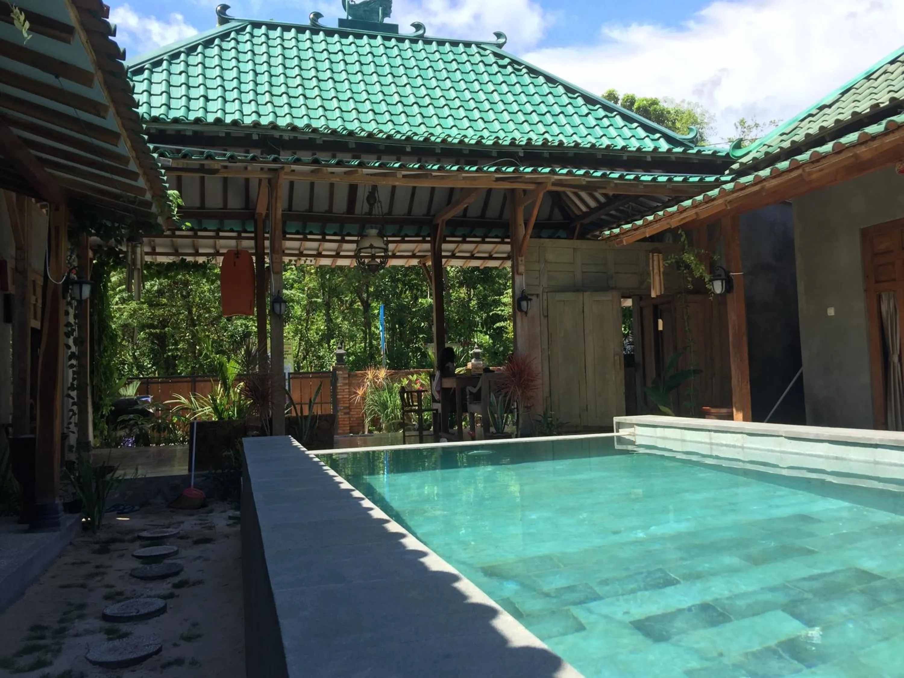 Swimming pool in Watukarung Ristu Homestay