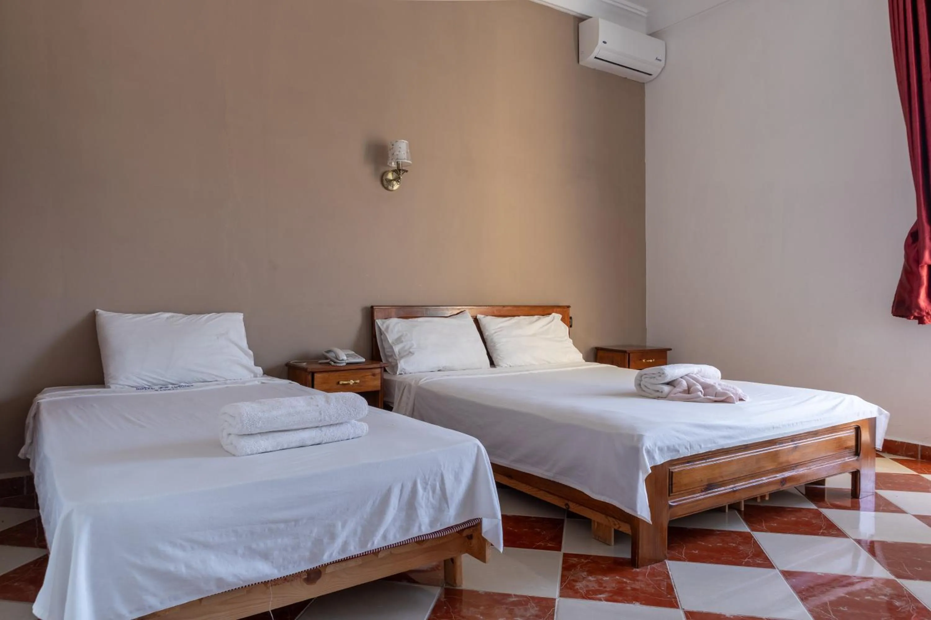 Bed in Hotel Saint Antoine