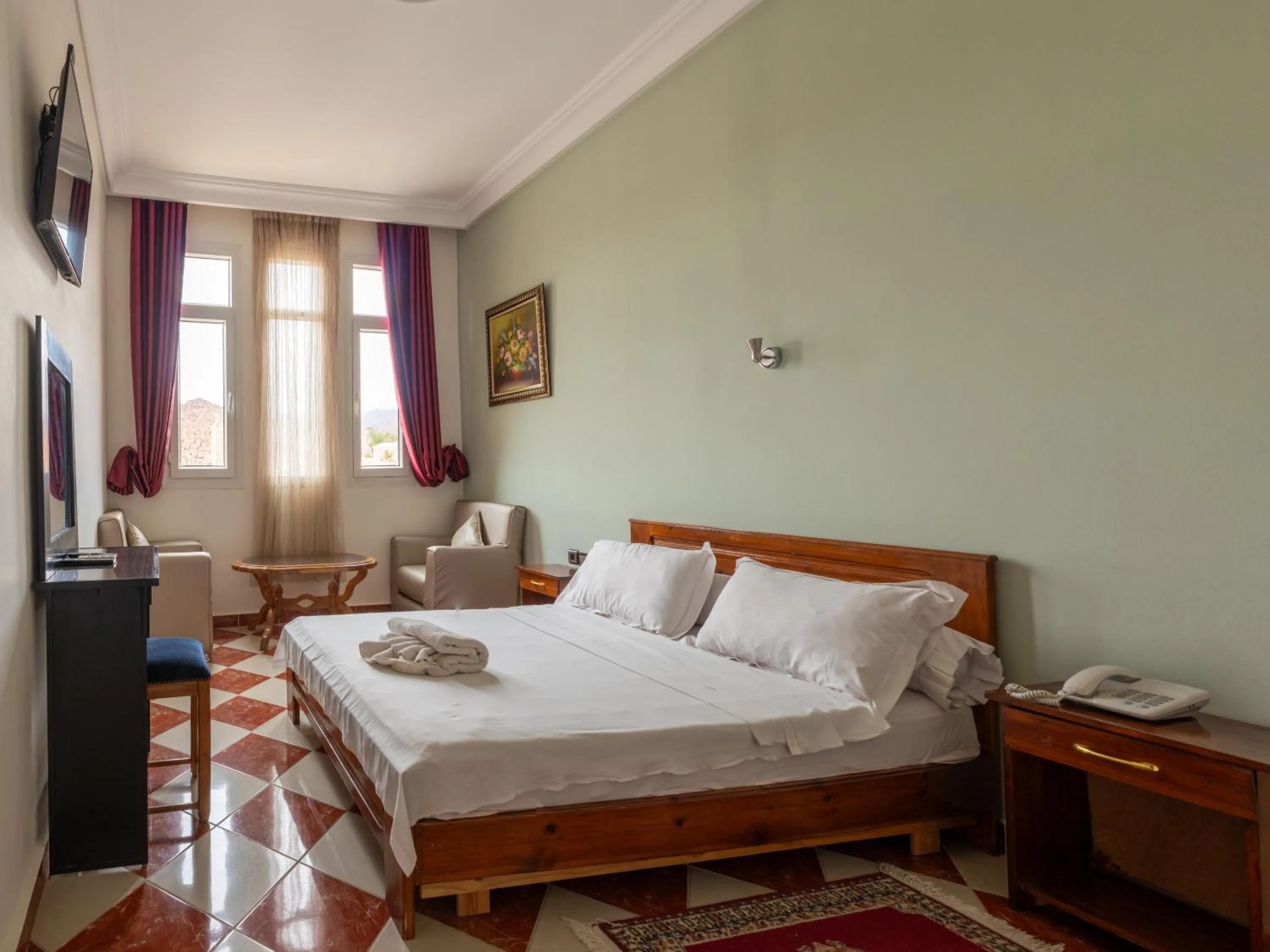 Bed in Hotel Saint Antoine