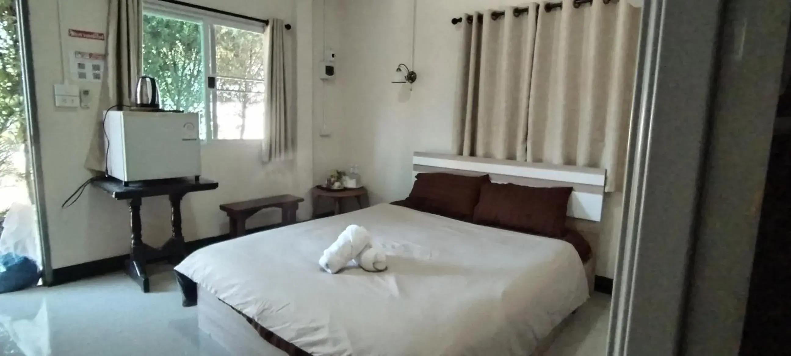 Budget Double Room in Muangchaem House Budget Double Room in Muangchaem House