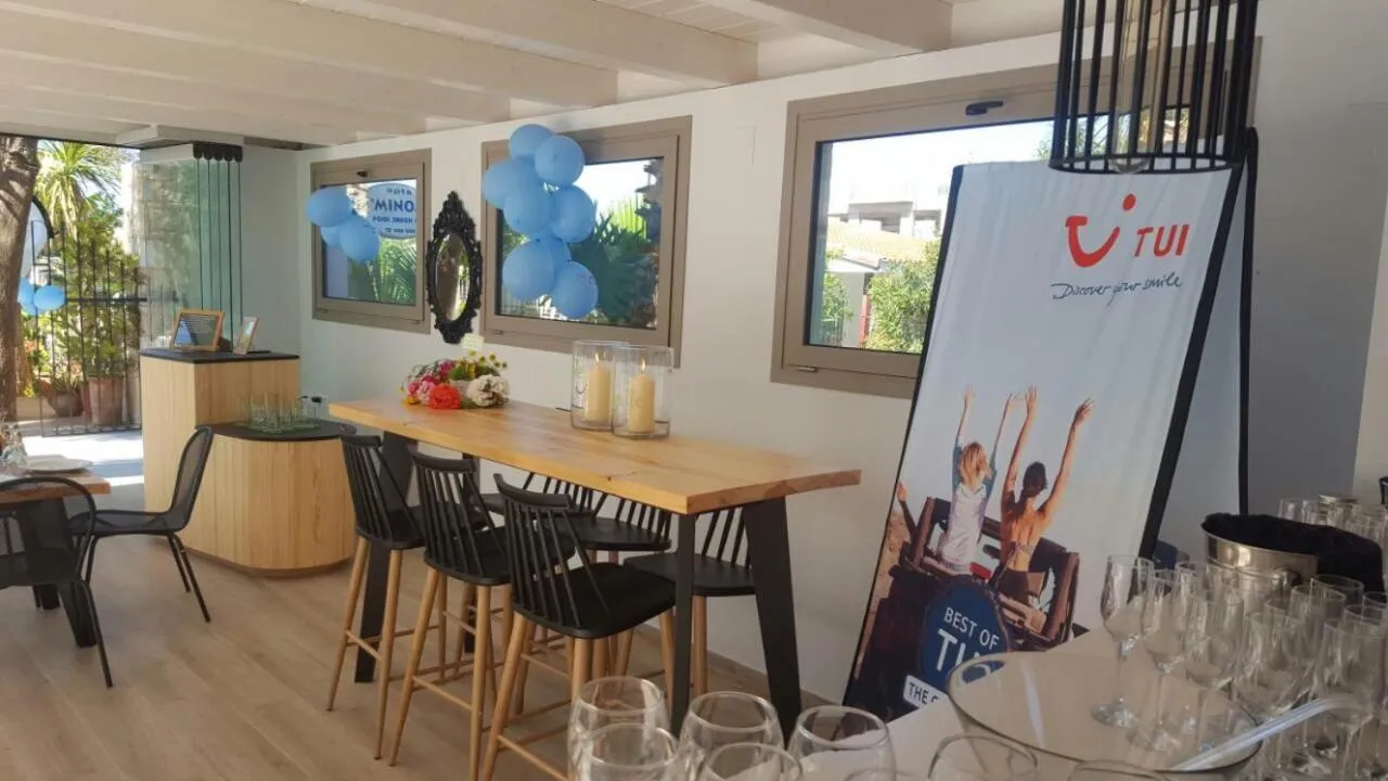 Restaurant/places to eat in Minoa Apartments