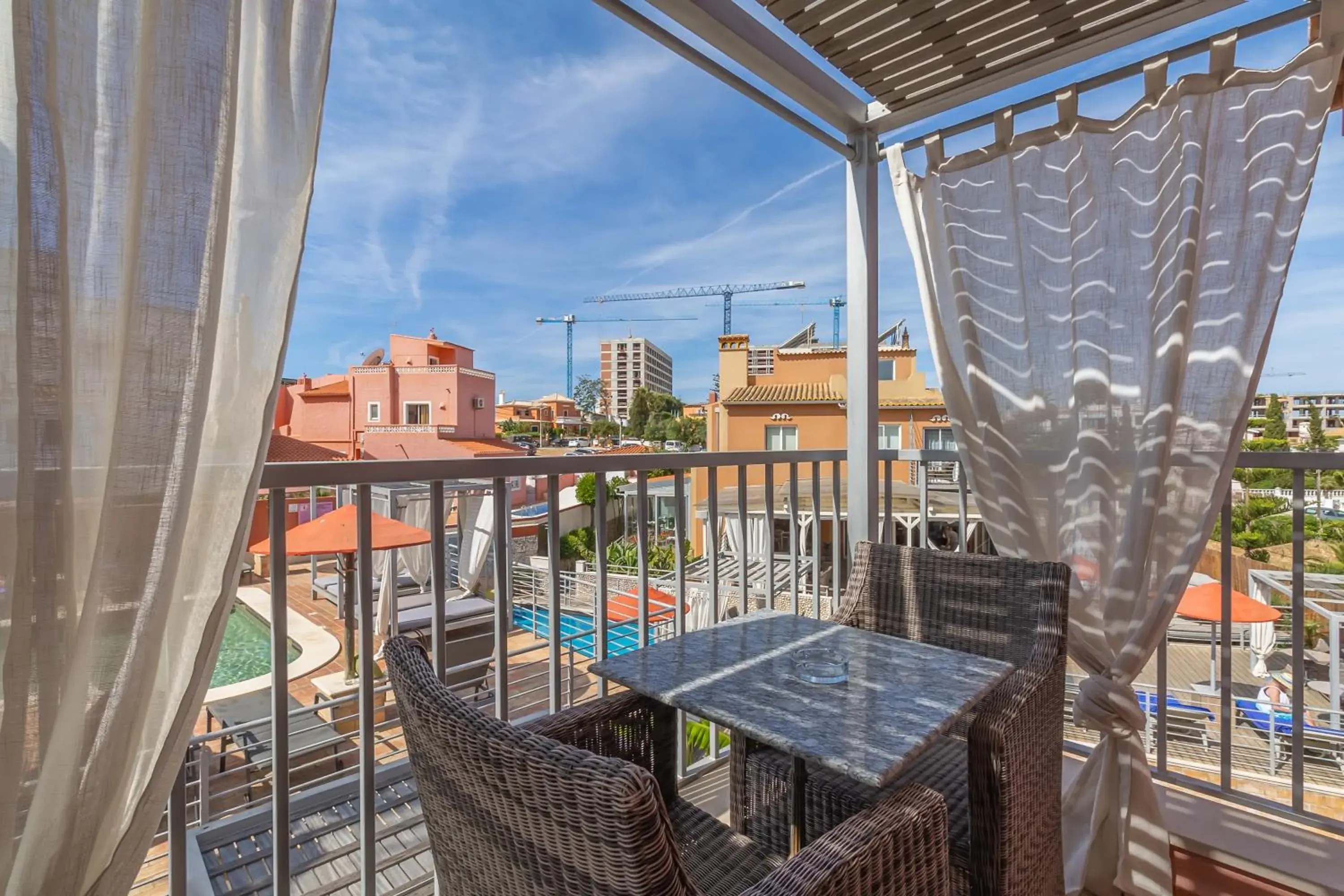 Prestige Suite in Villas D. Dinis - Charming Residence (adults only) Prestige Suite in Villas D. Dinis - Charming Residence (adults only)