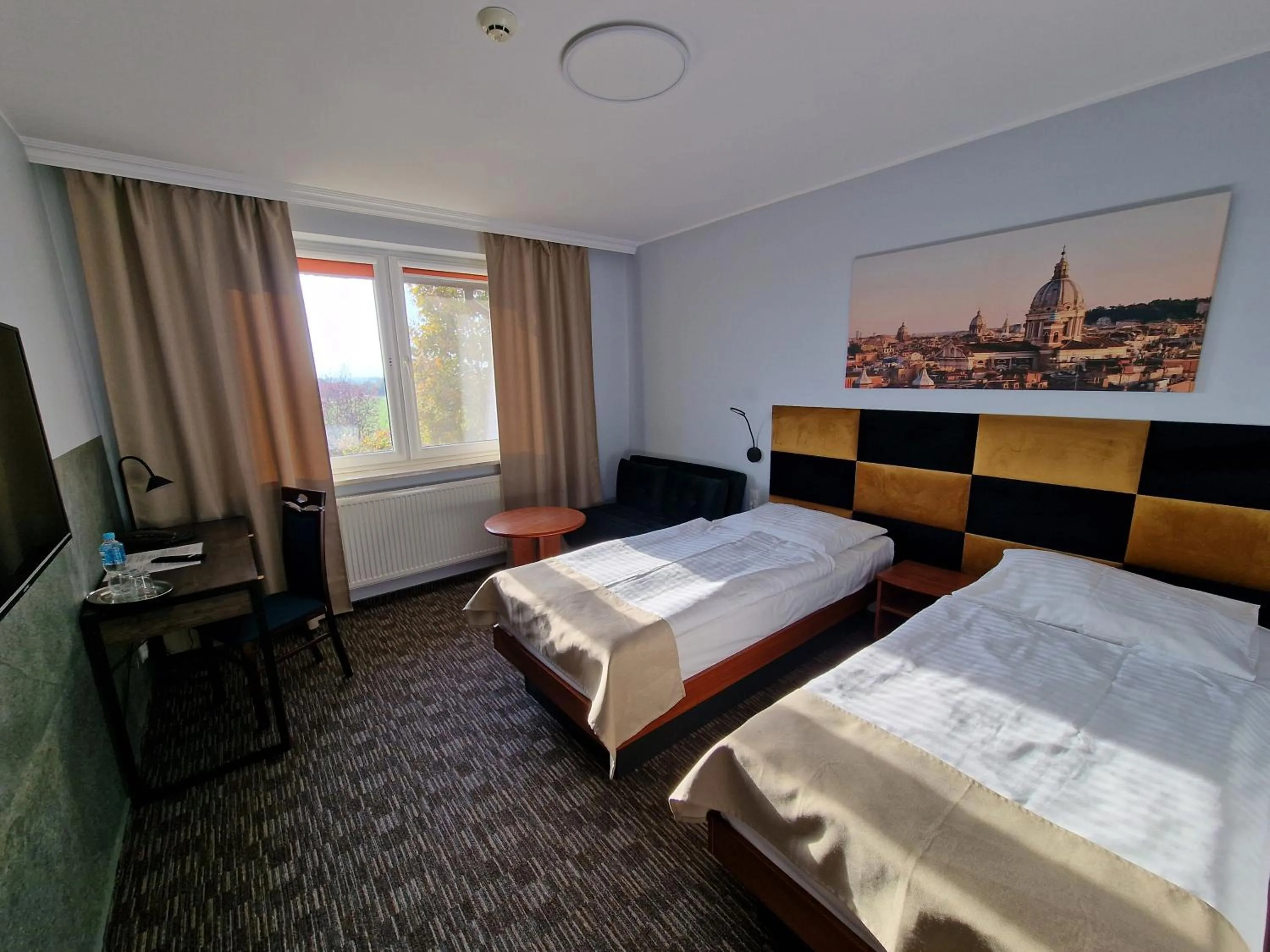 Photo of the whole room, Bed in Hotel Podróżnik