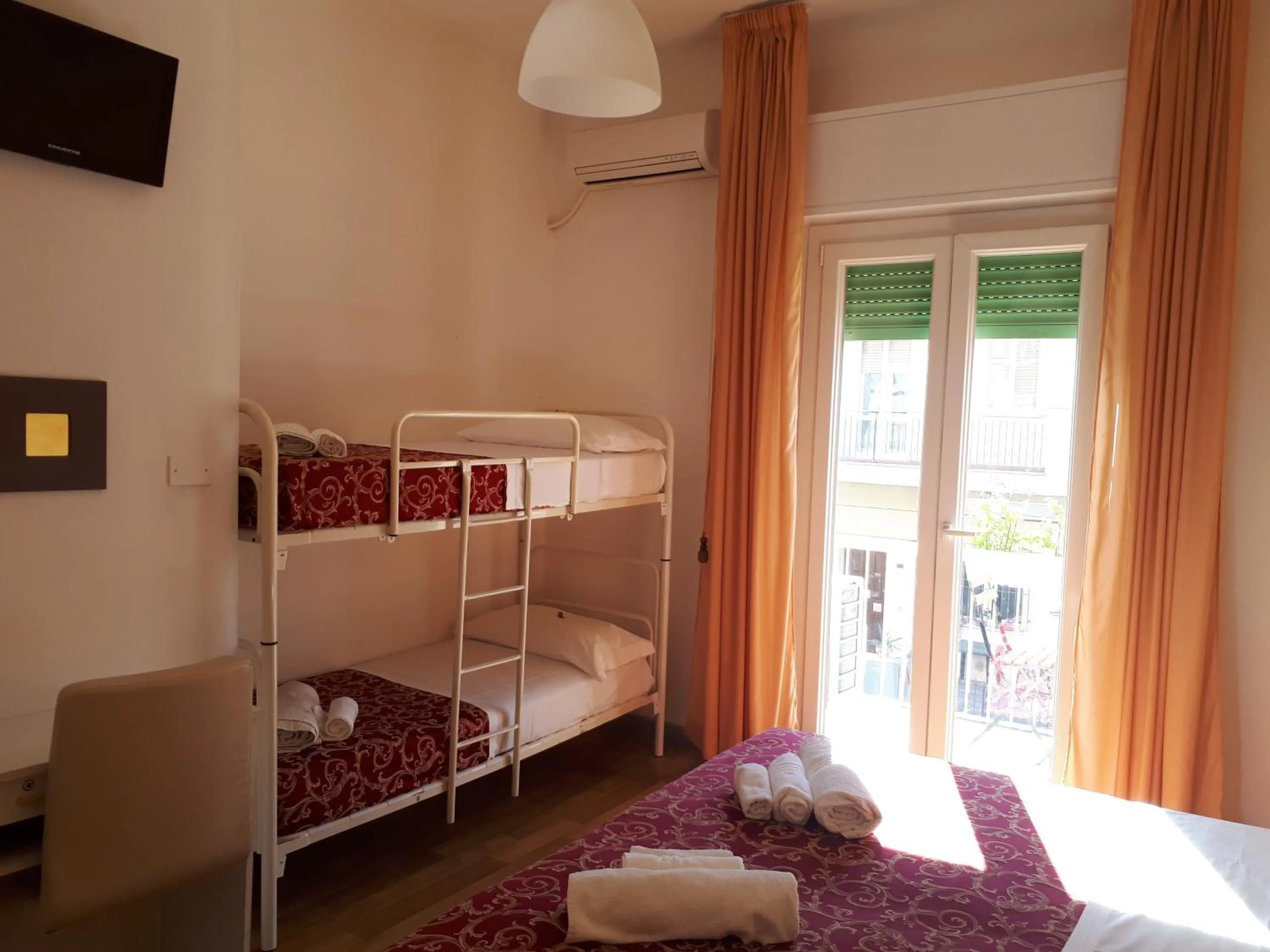 bunk bed in Hotel Ottavia