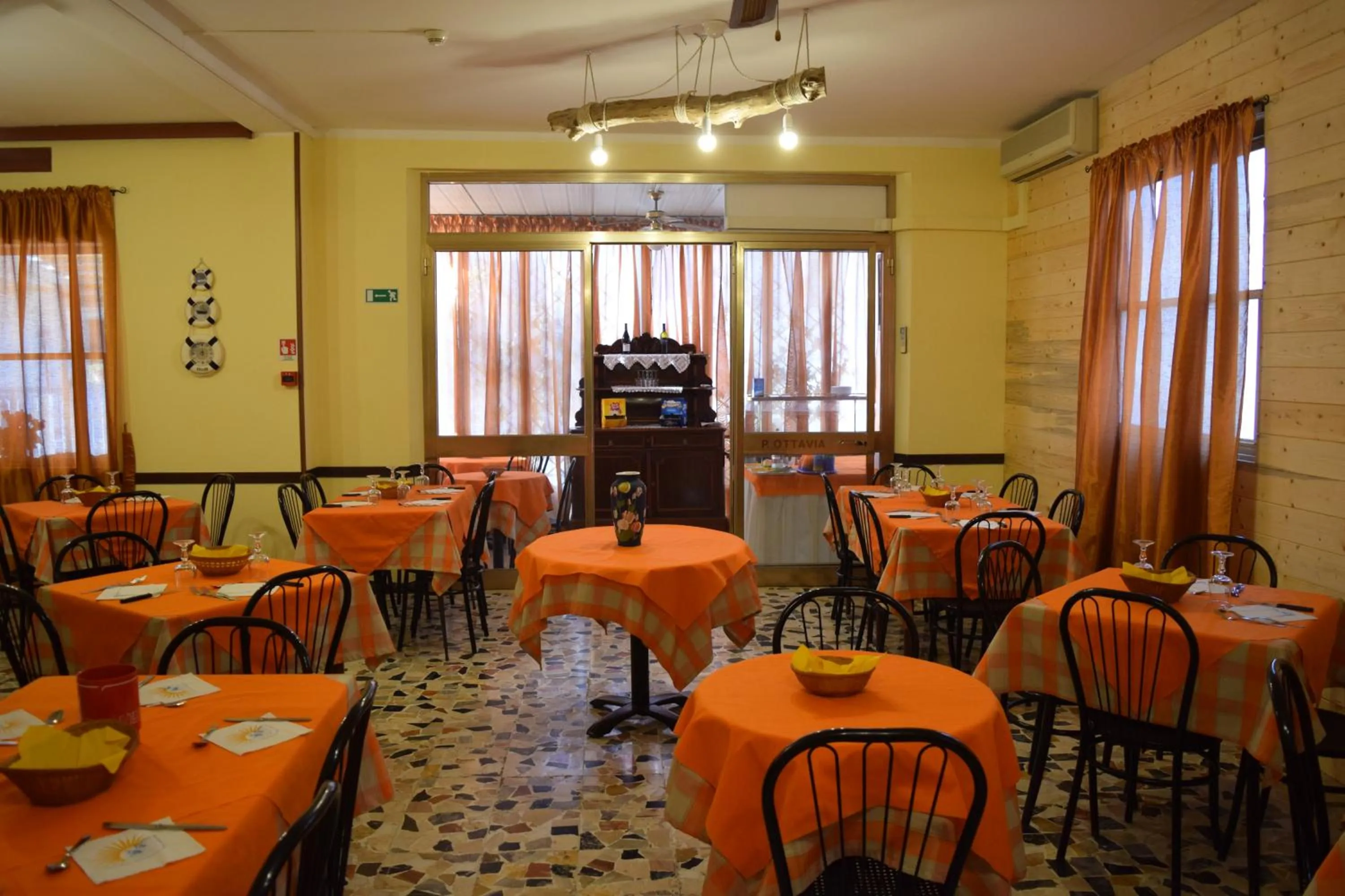 Lounge or bar in Hotel Ottavia