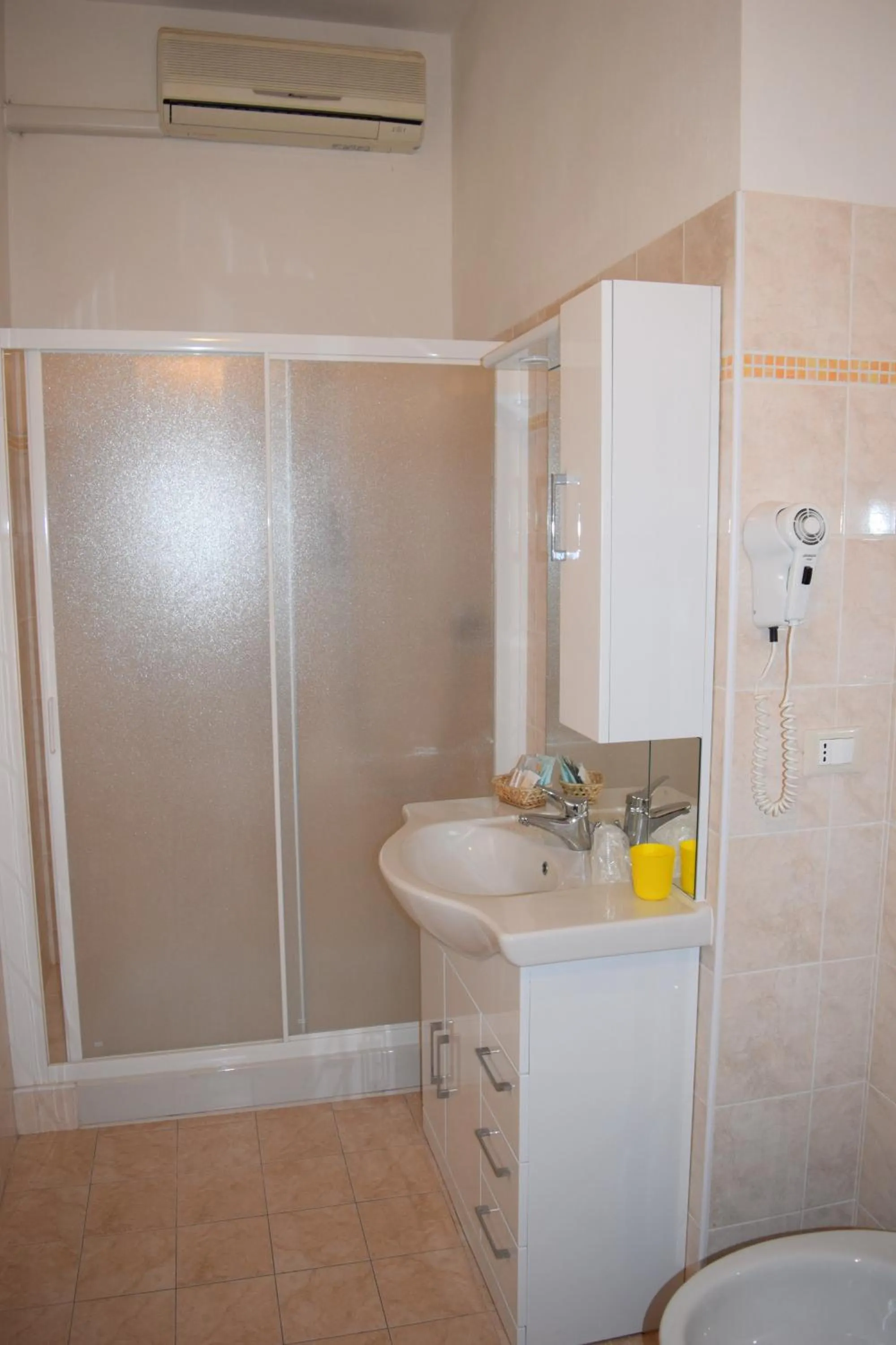 Bathroom in Hotel Ottavia