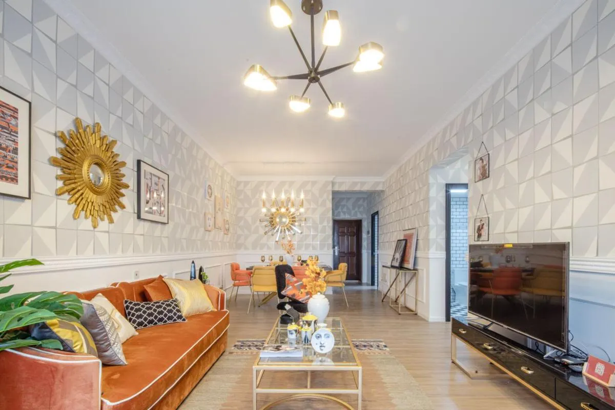 ChengDu Chenghua·Chengdu East Station· Locals Apartment 00137110