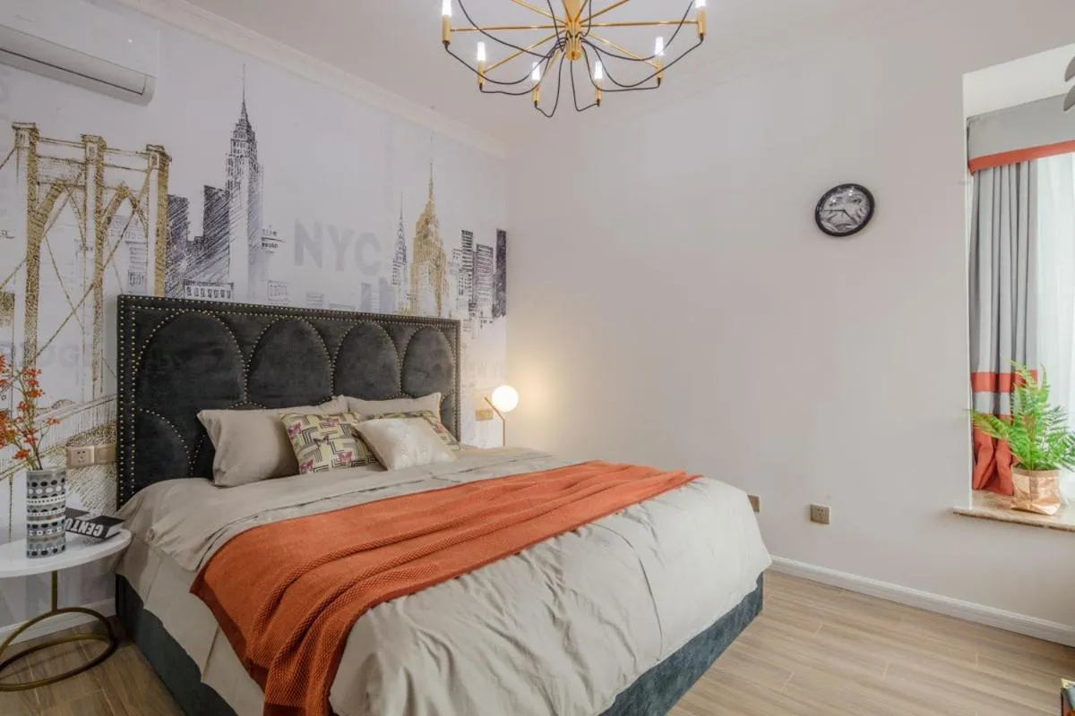 Bed in ChengDu Chenghua·Chengdu East Station· Locals Apartment 00137110