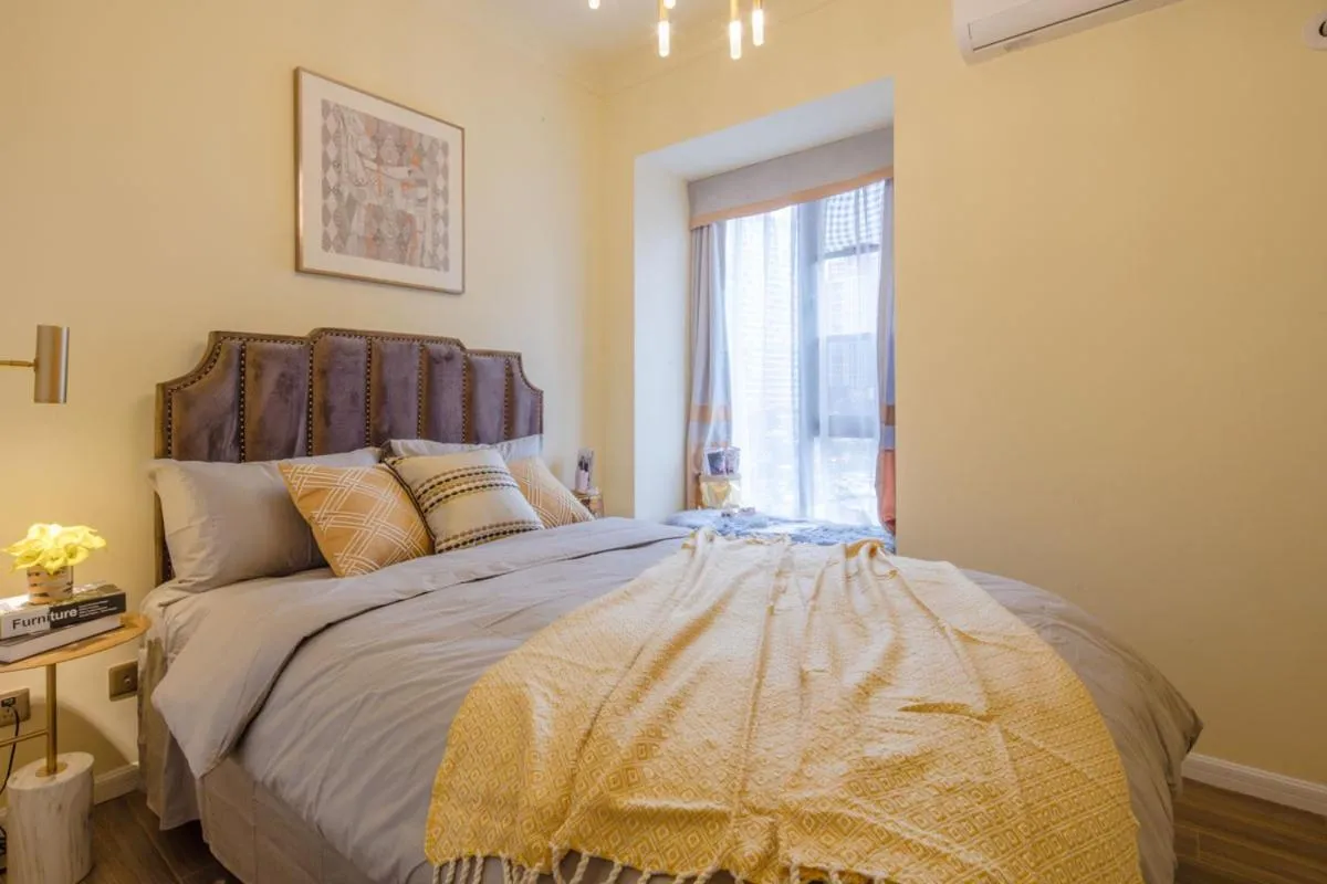 Bed in ChengDu Chenghua·Chengdu East Station· Locals Apartment 00137110