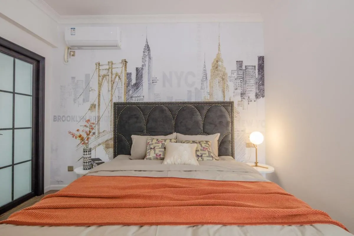 Bed in ChengDu Chenghua·Chengdu East Station· Locals Apartment 00137110