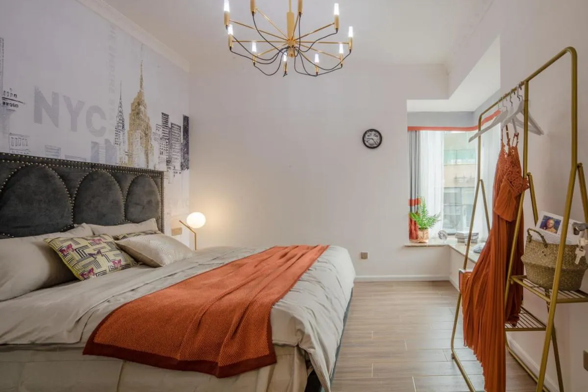 Bed in ChengDu Chenghua·Chengdu East Station· Locals Apartment 00137110