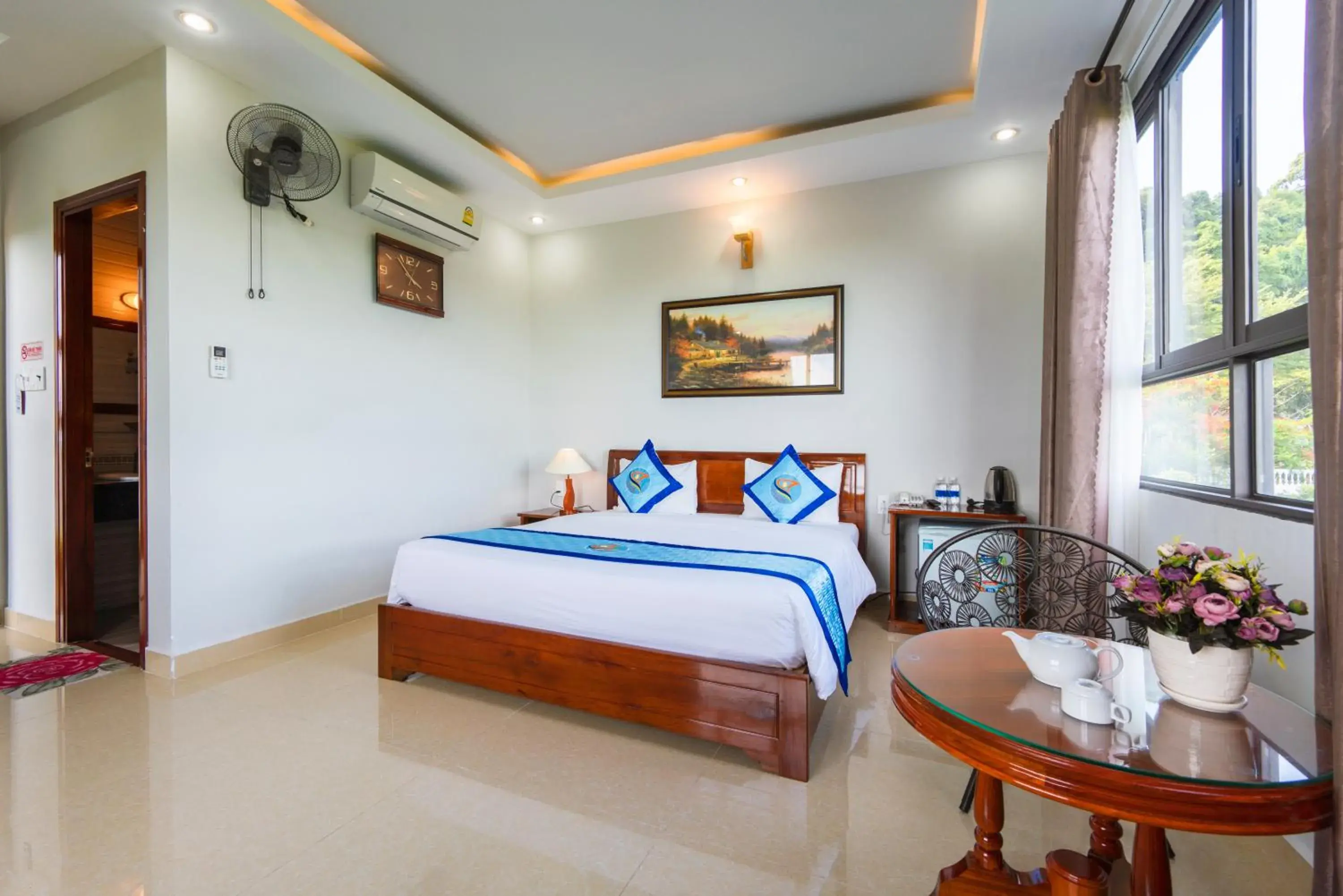 Superior Double Room in Quynh Mai Resort Superior Double Room in Quynh Mai Resort