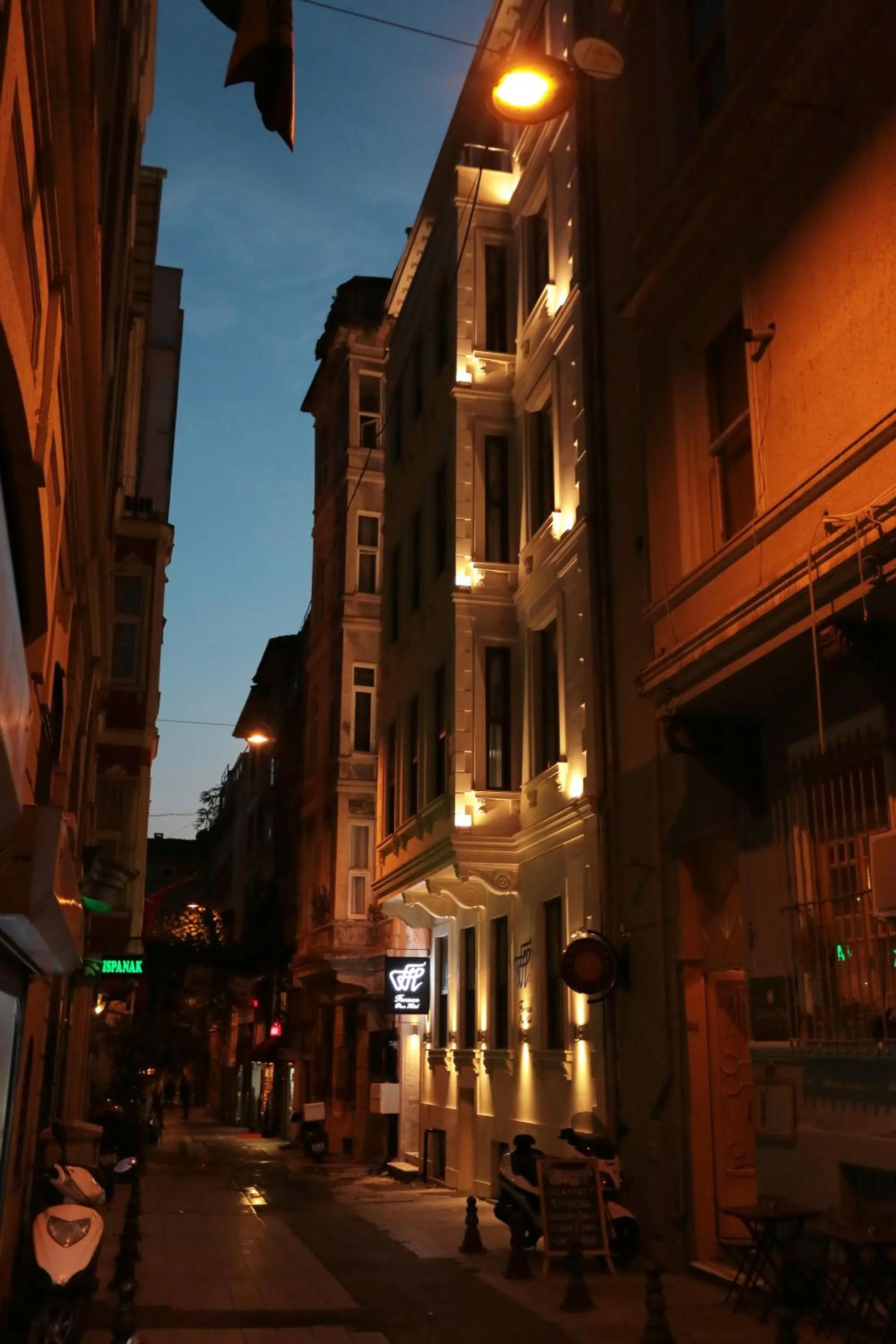 Property building in Ferman Pera Hotel