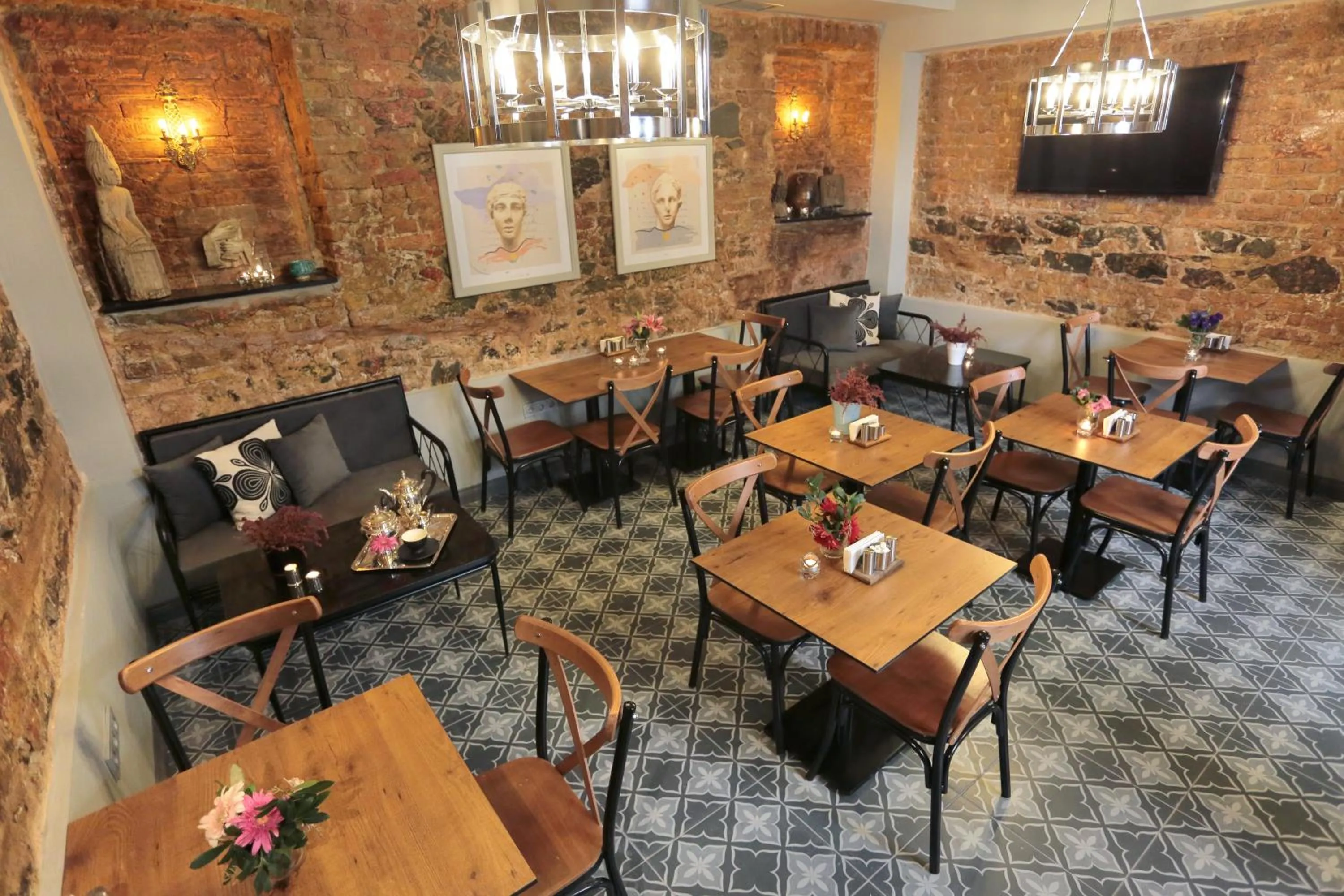 Restaurant/places to eat in Ferman Pera Hotel