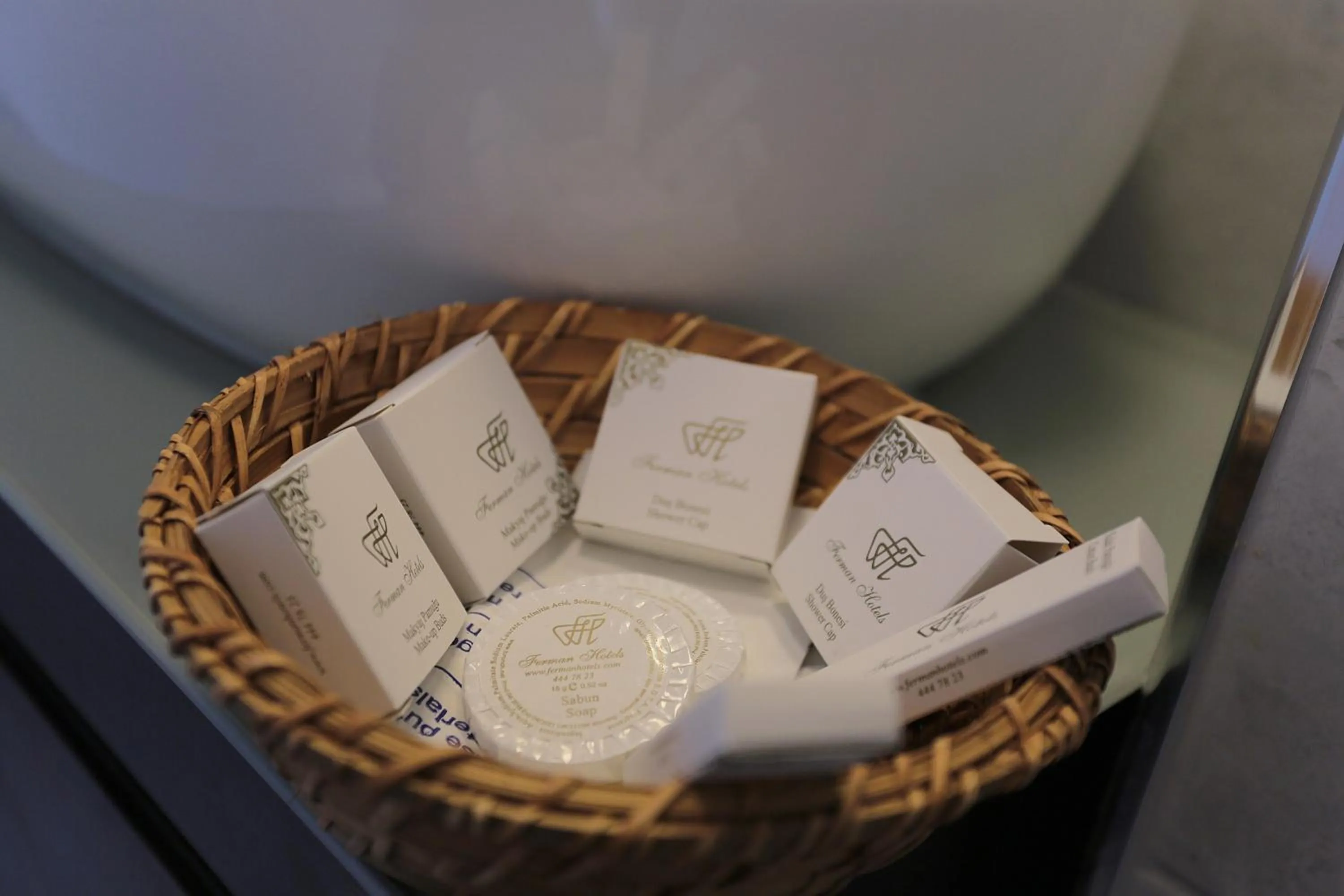 Shower in Ferman Pera Hotel