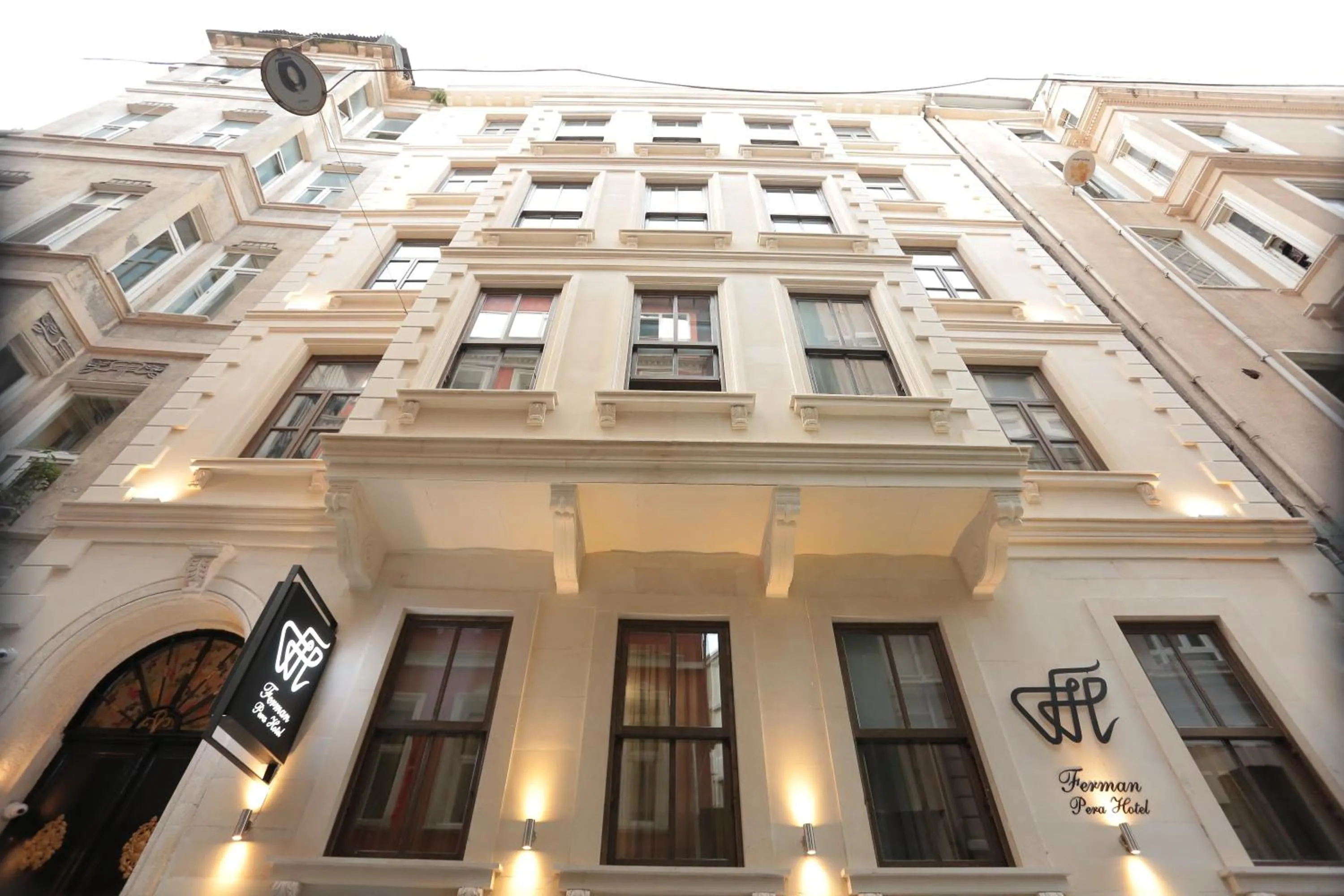 Property building in Ferman Pera Hotel