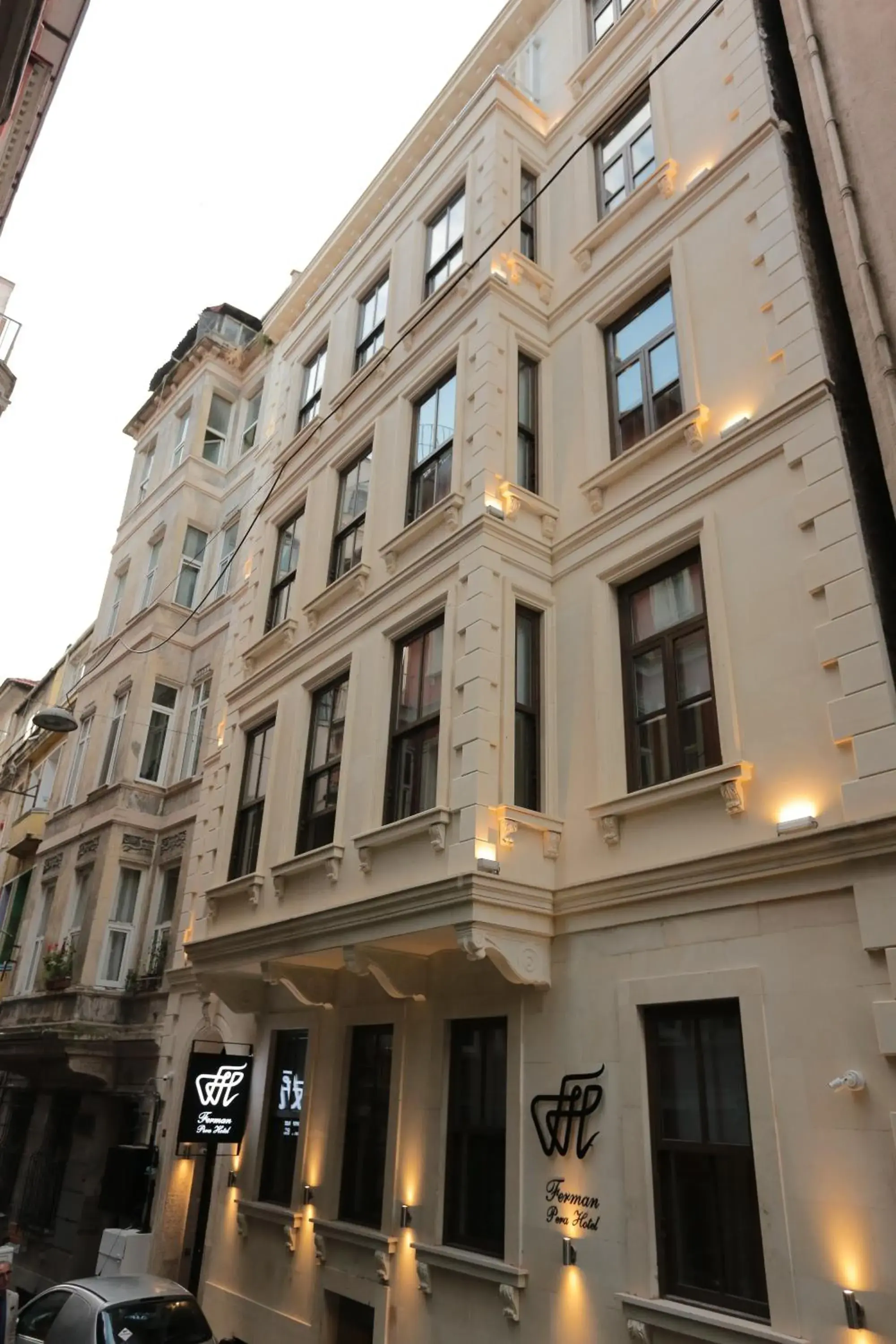 Property building in Ferman Pera Hotel Property building in Ferman Pera Hotel