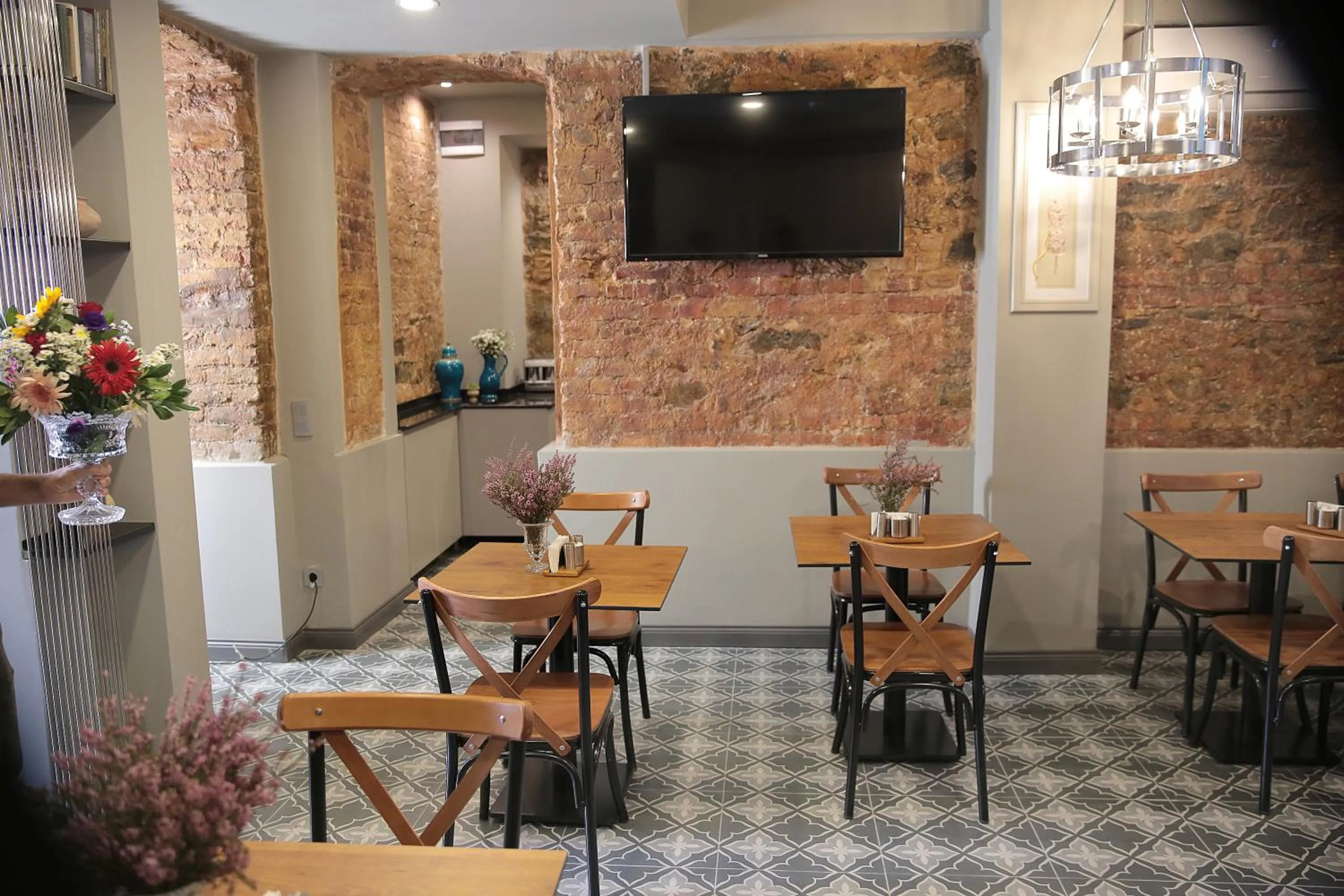 Restaurant/places to eat in Ferman Pera Hotel