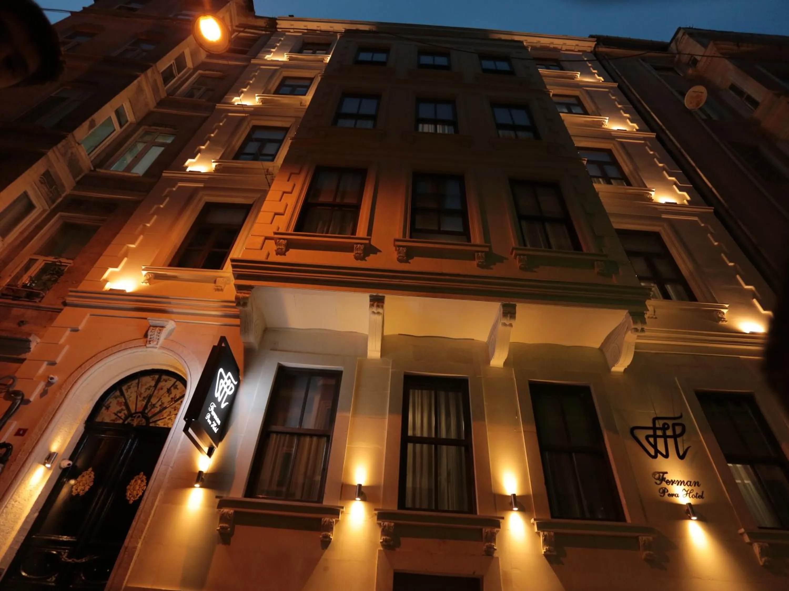 Property building in Ferman Pera Hotel