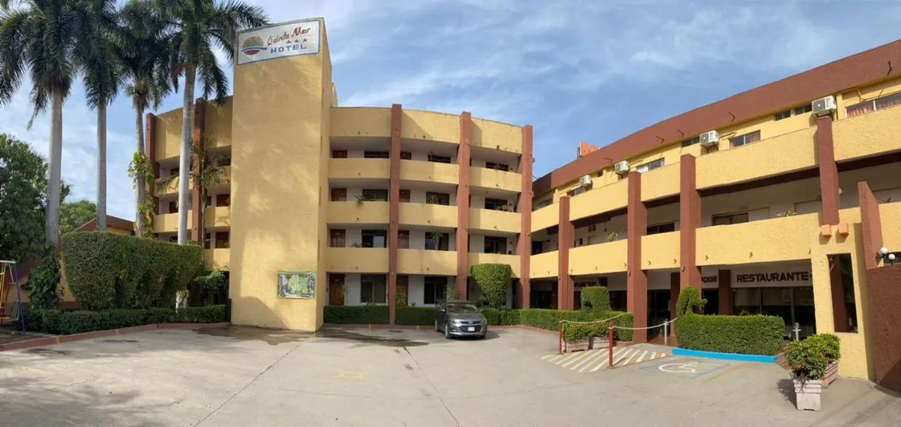 Property building in Quinta Mar