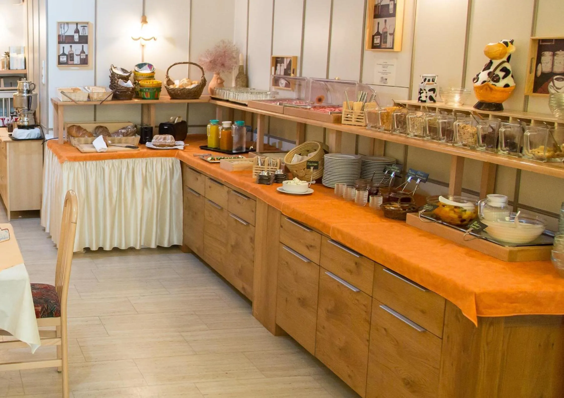 Buffet breakfast in Hotel zum Kirchenwirt Mariazell