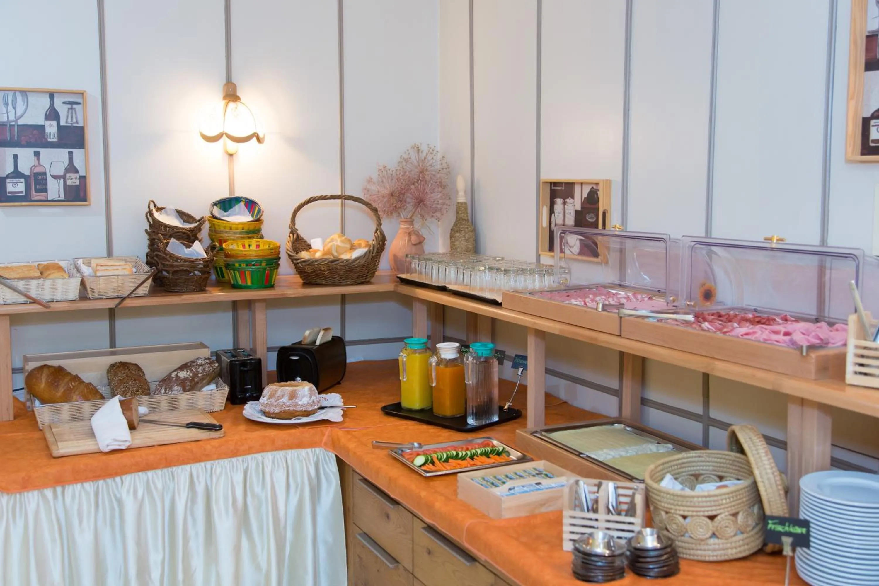 Buffet breakfast in Hotel zum Kirchenwirt Mariazell