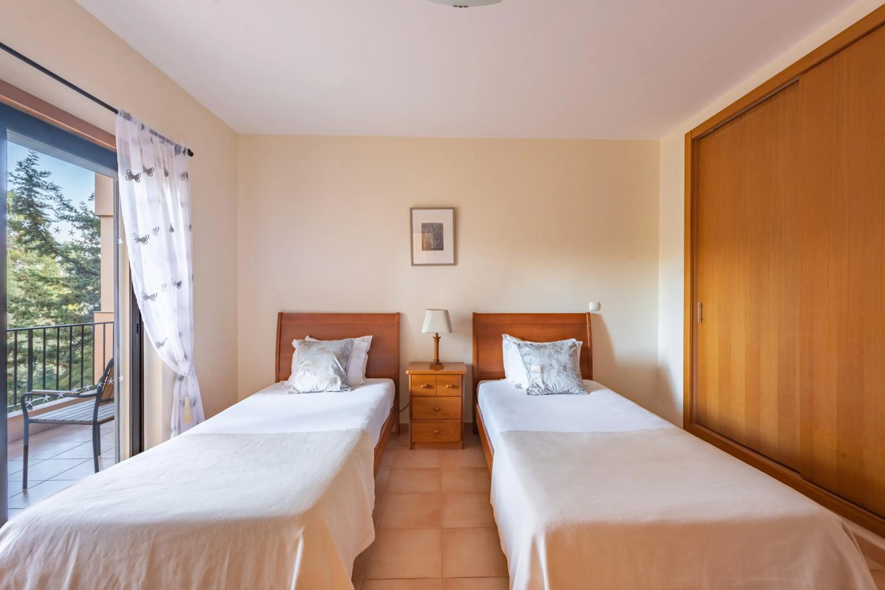 Bed in Estrela da Luz Resort