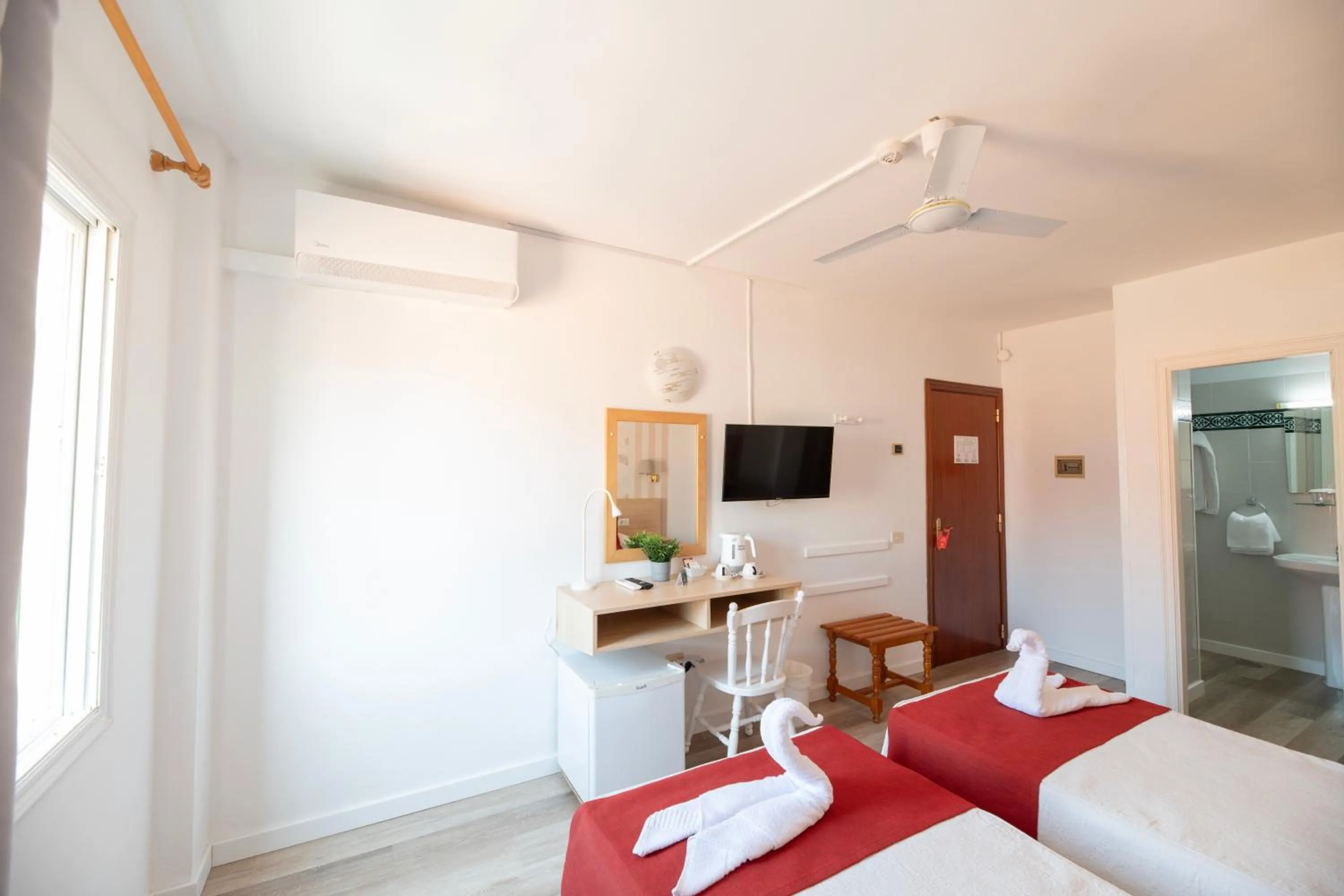 Bedroom, Bed in Hotel Apartamentos Villa Gomera