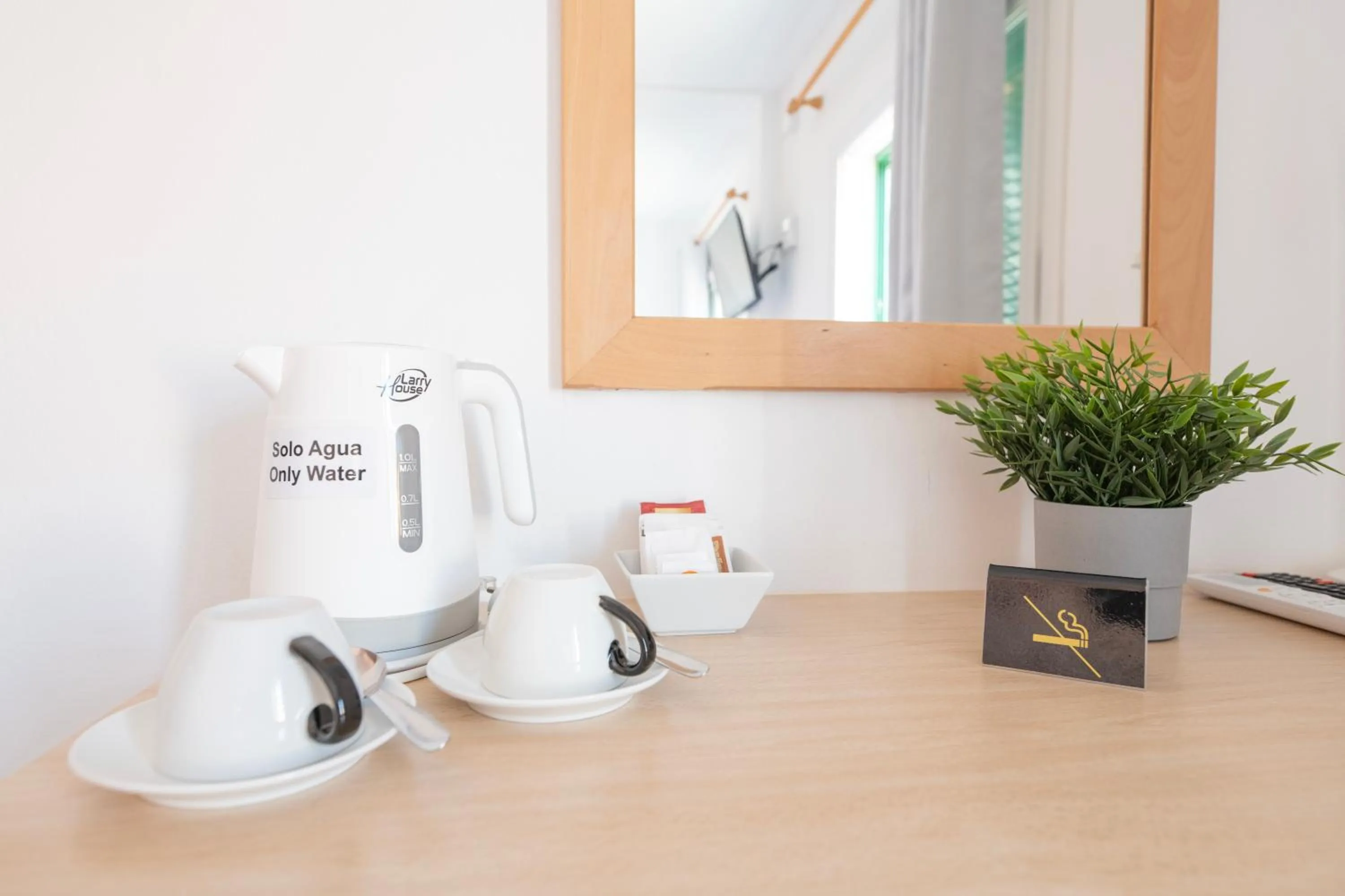 Coffee/tea facilities in Hotel Apartamentos Villa Gomera