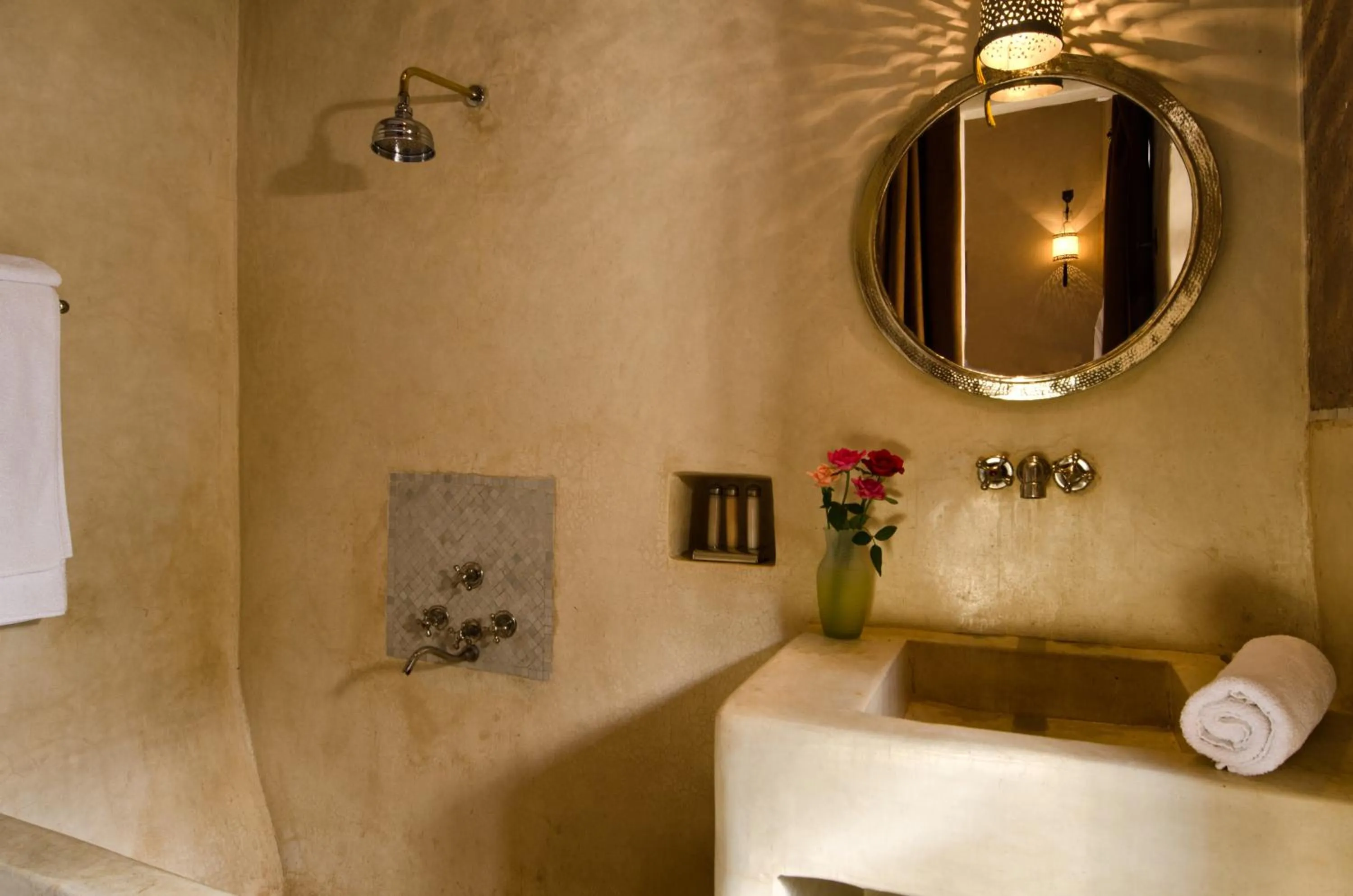Bathroom in Dar Rocmarra