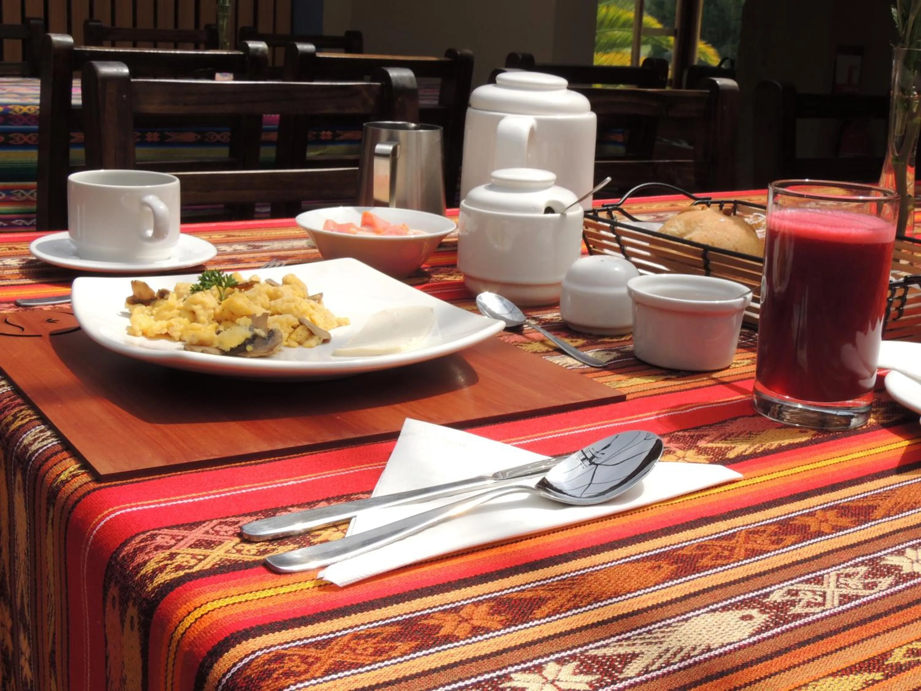 Breakfast in Killary Lodge & Glamping