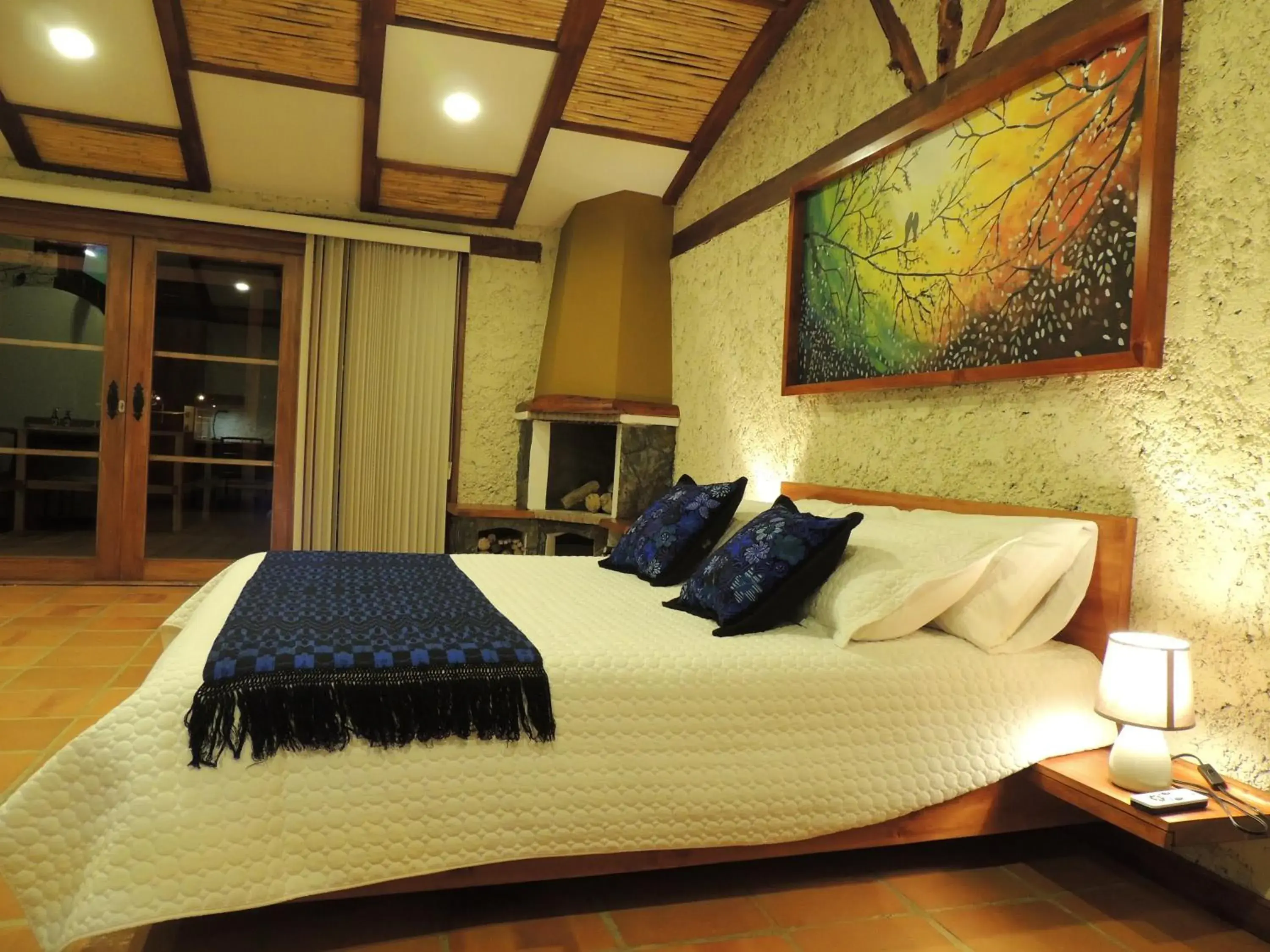 Deluxe Double or Twin Room with Mountain View in Killary Lodge & Glamping Deluxe Double or Twin Room with Mountain View in Killary Lodge & Glamping