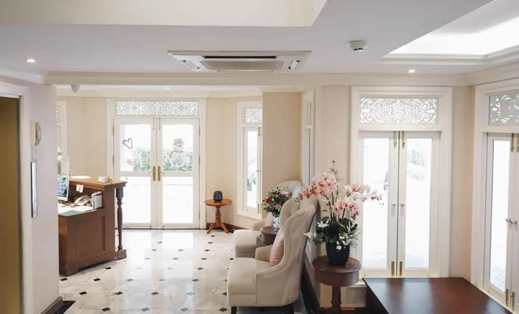 Lobby or reception in Hiranyakul House Riverside Lobby or reception in Hiranyakul House Riverside