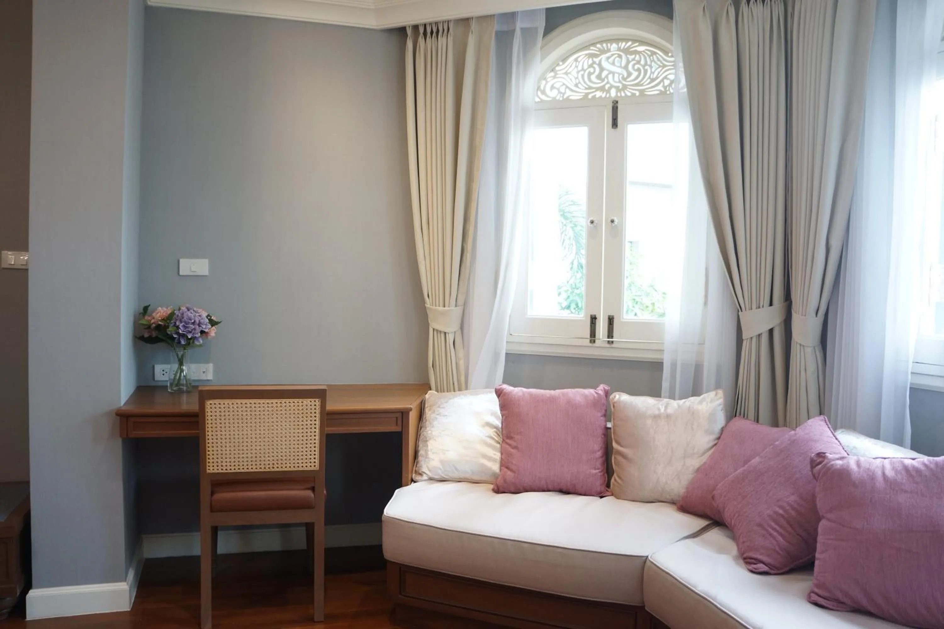 Living room, Bed in Hiranyakul House Riverside