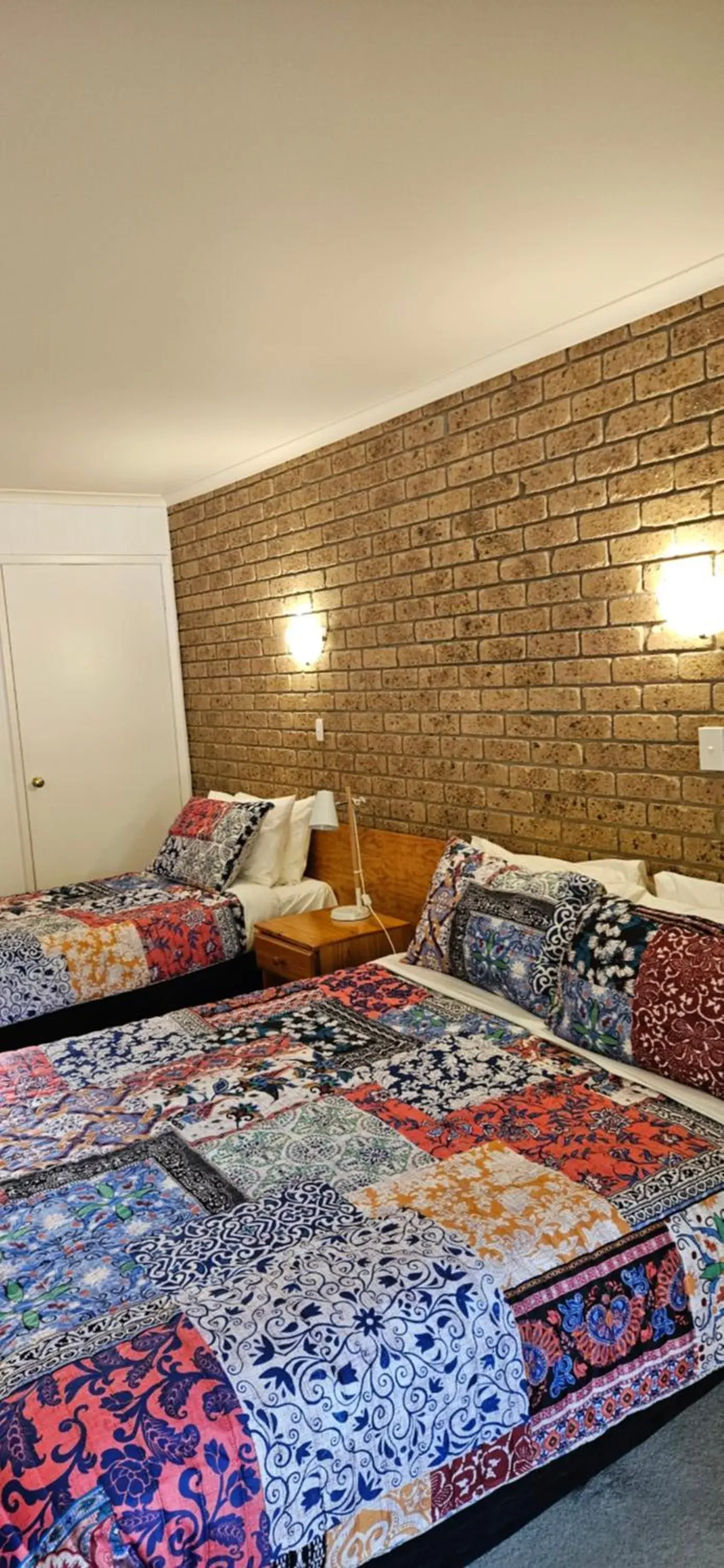 Bed in Mountain View Motor Inn & Holiday Lodges Bed in Mountain View Motor Inn & Holiday Lodges