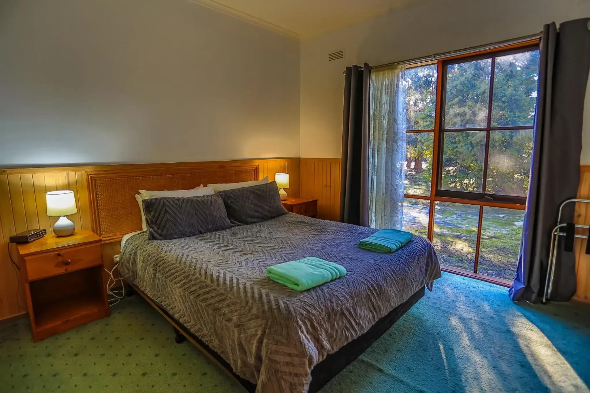 Bed in Mountain View Motor Inn & Holiday Lodges Bed in Mountain View Motor Inn & Holiday Lodges