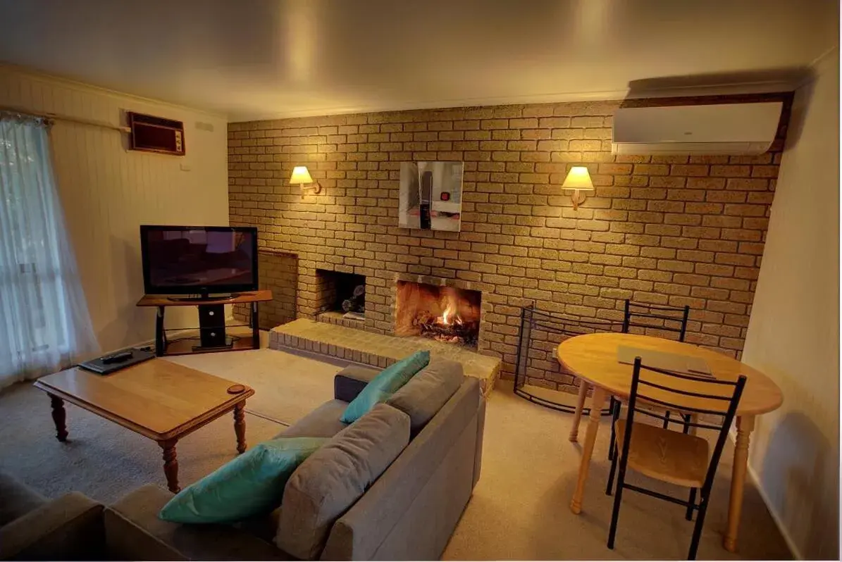 Lounge or bar, Bed in Mountain View Motor Inn & Holiday Lodges Lounge or bar, Bed in Mountain View Motor Inn & Holiday Lodges