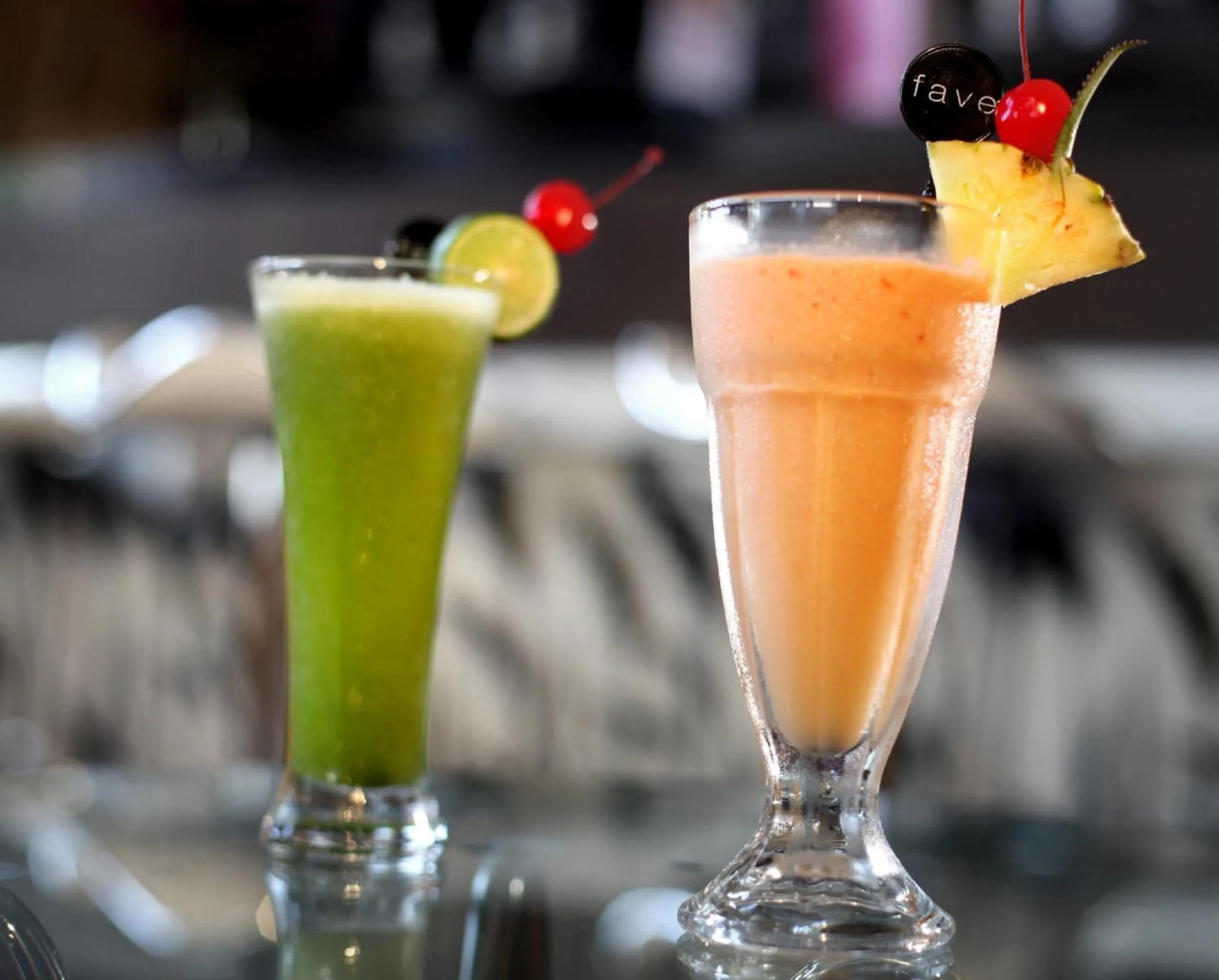 Food and drinks in favehotel Kusumanegara