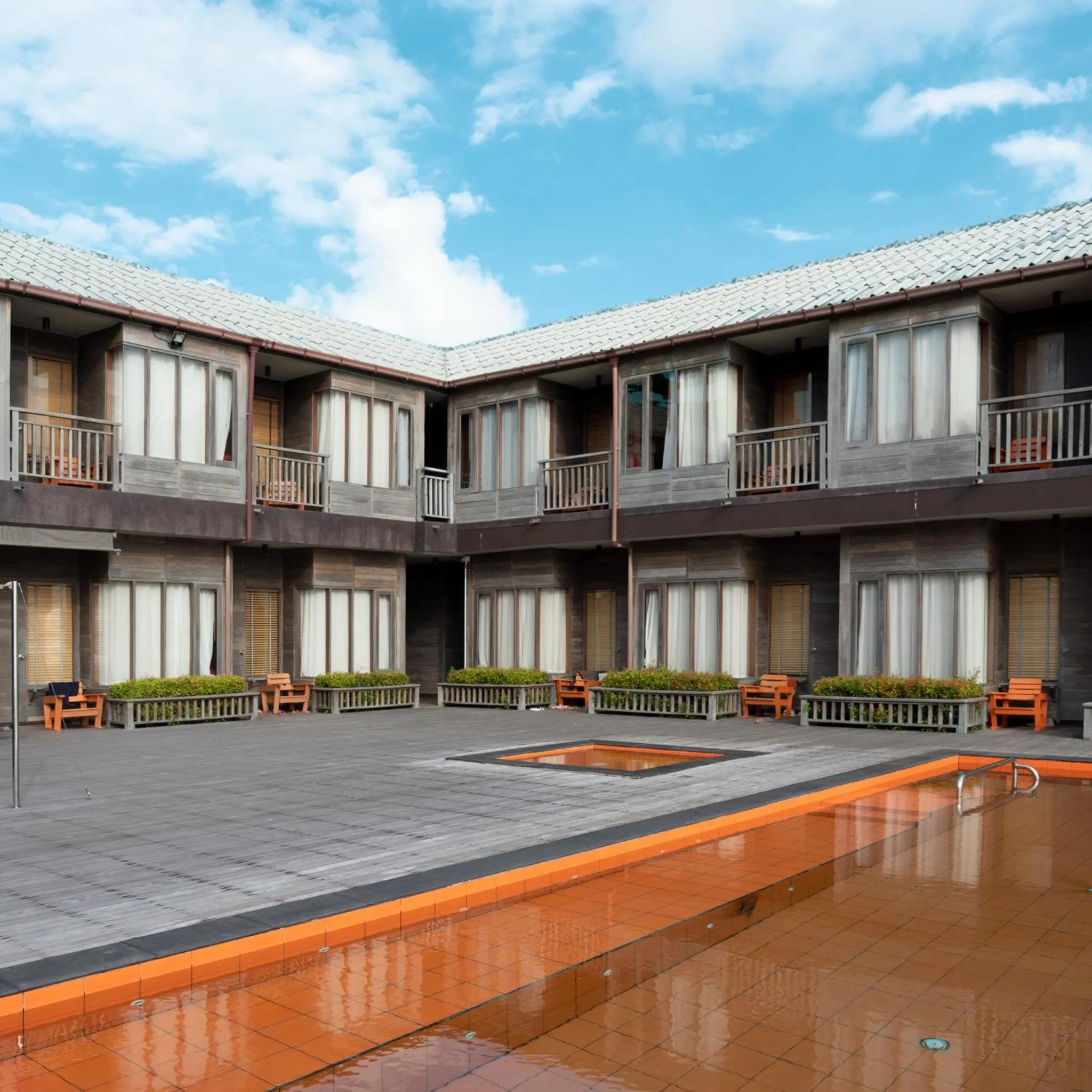 Property building in Baan Ploy Sea