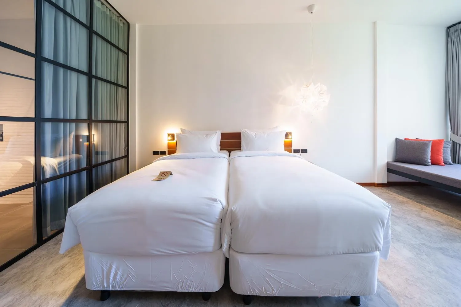 Bed in Baan Ploy Sea