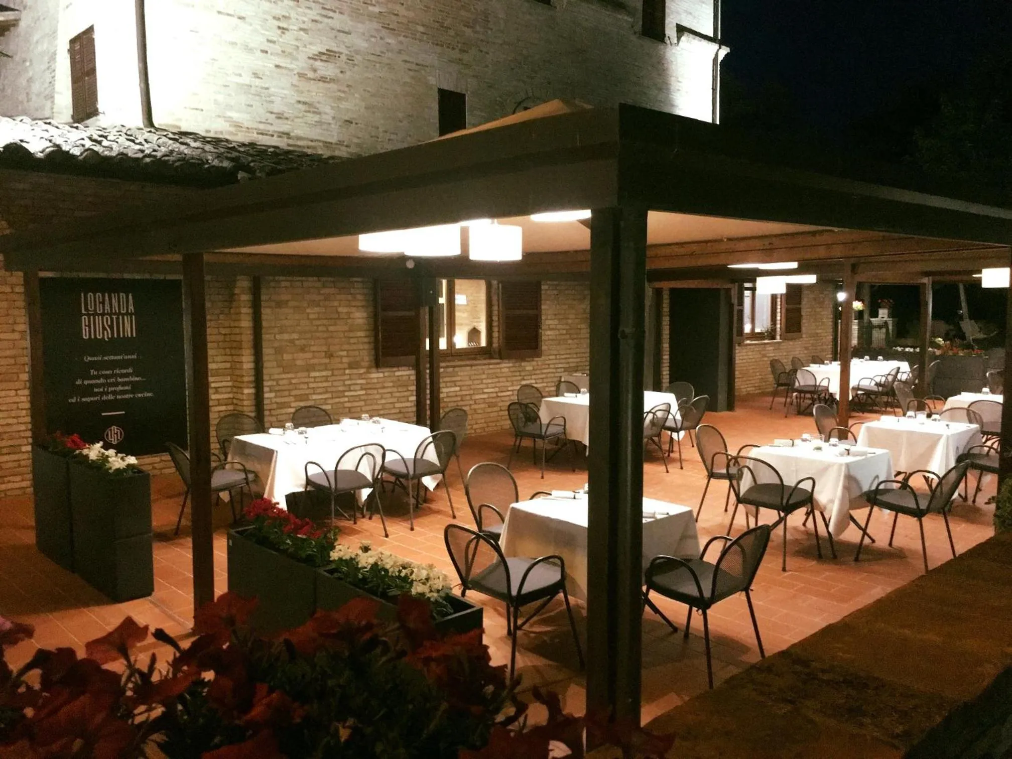 Restaurant/places to eat in Locanda Giustini