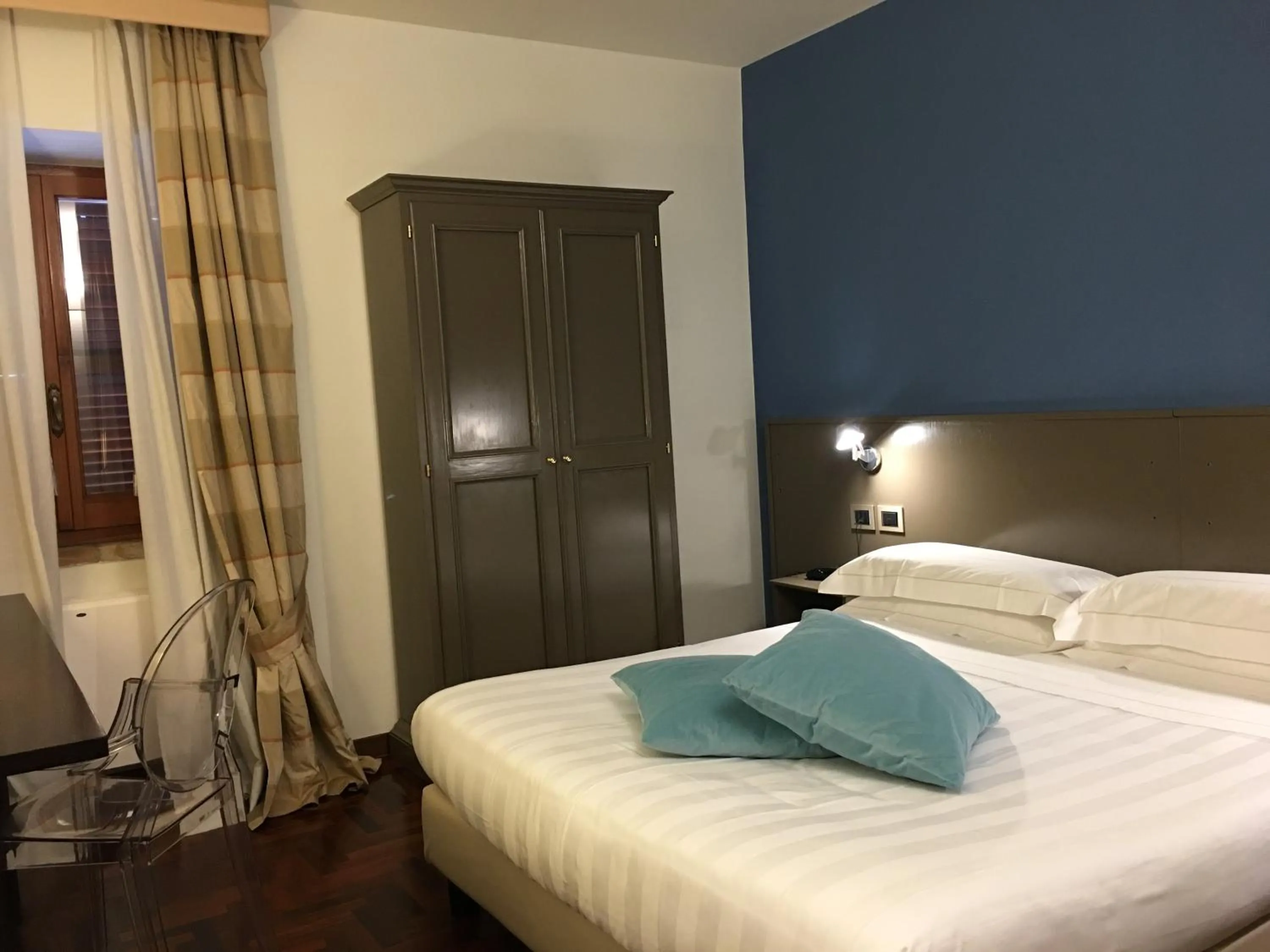 Bedroom, Bed in Locanda Giustini